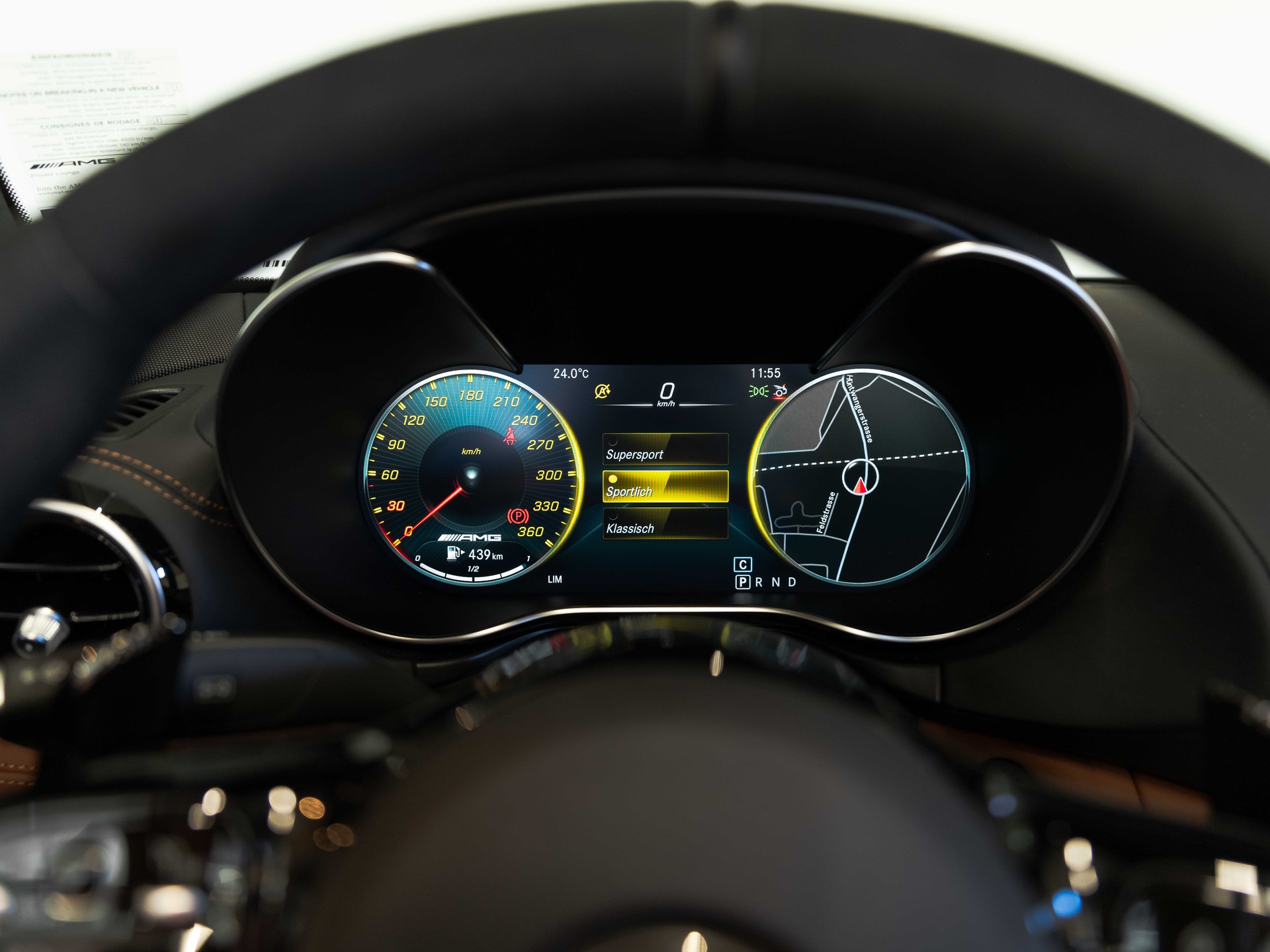MERCEDES-BENZ AMG GT Roadster Speedshift DCT-image-29