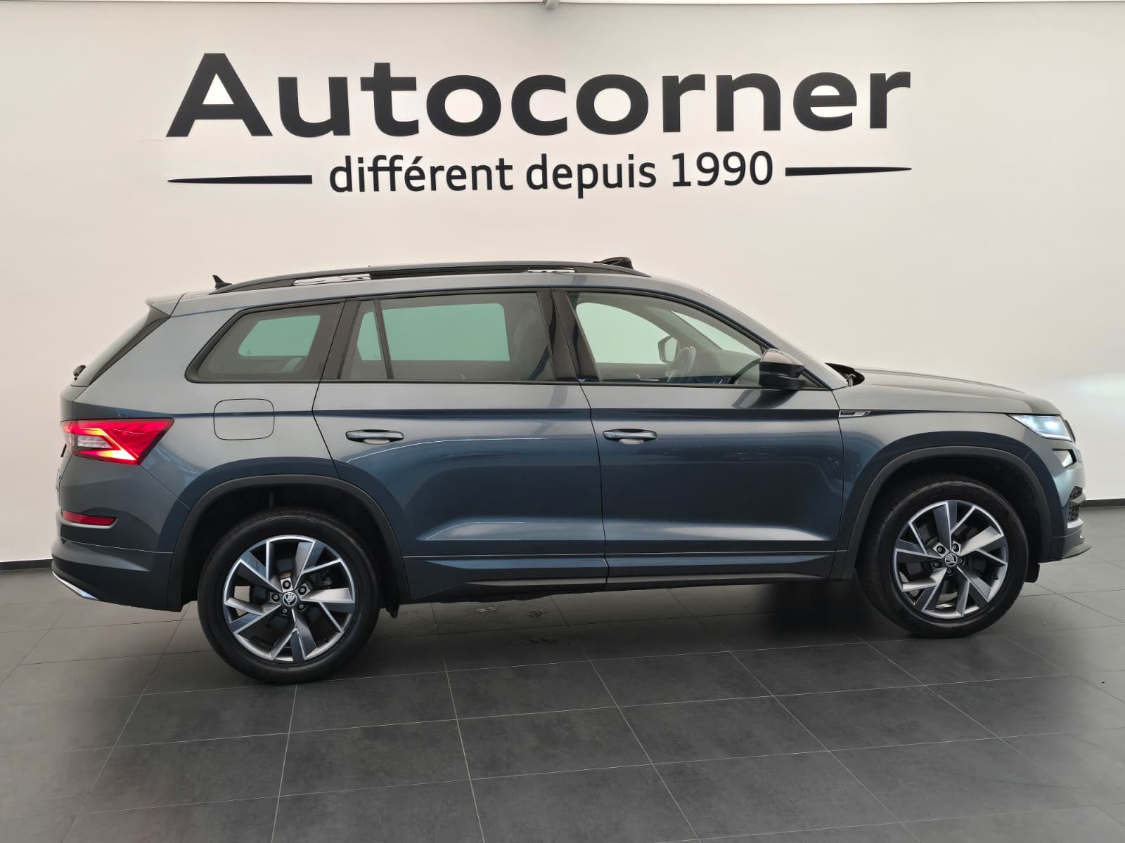 SKODA Kodiaq 2.0 TSI 4x4 Sport Line-image-4