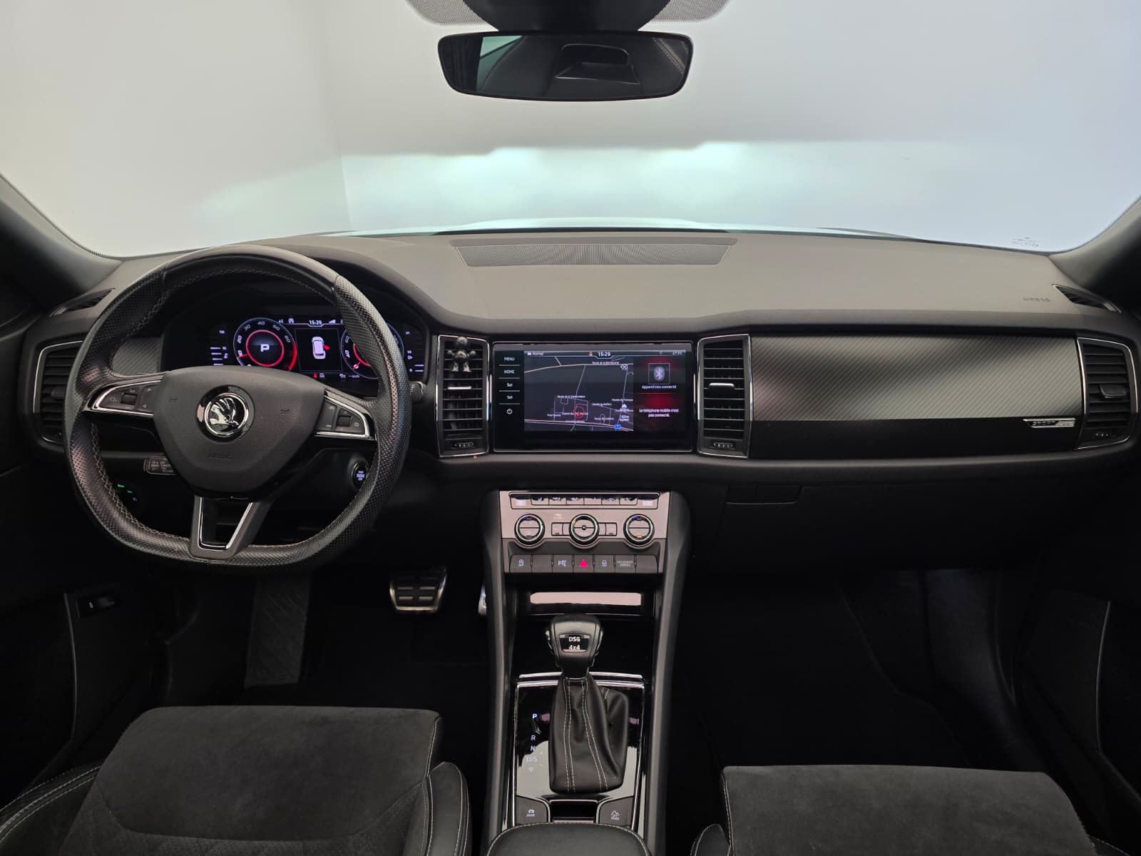 SKODA Kodiaq 2.0 TSI 4x4 Sport Line-image-8