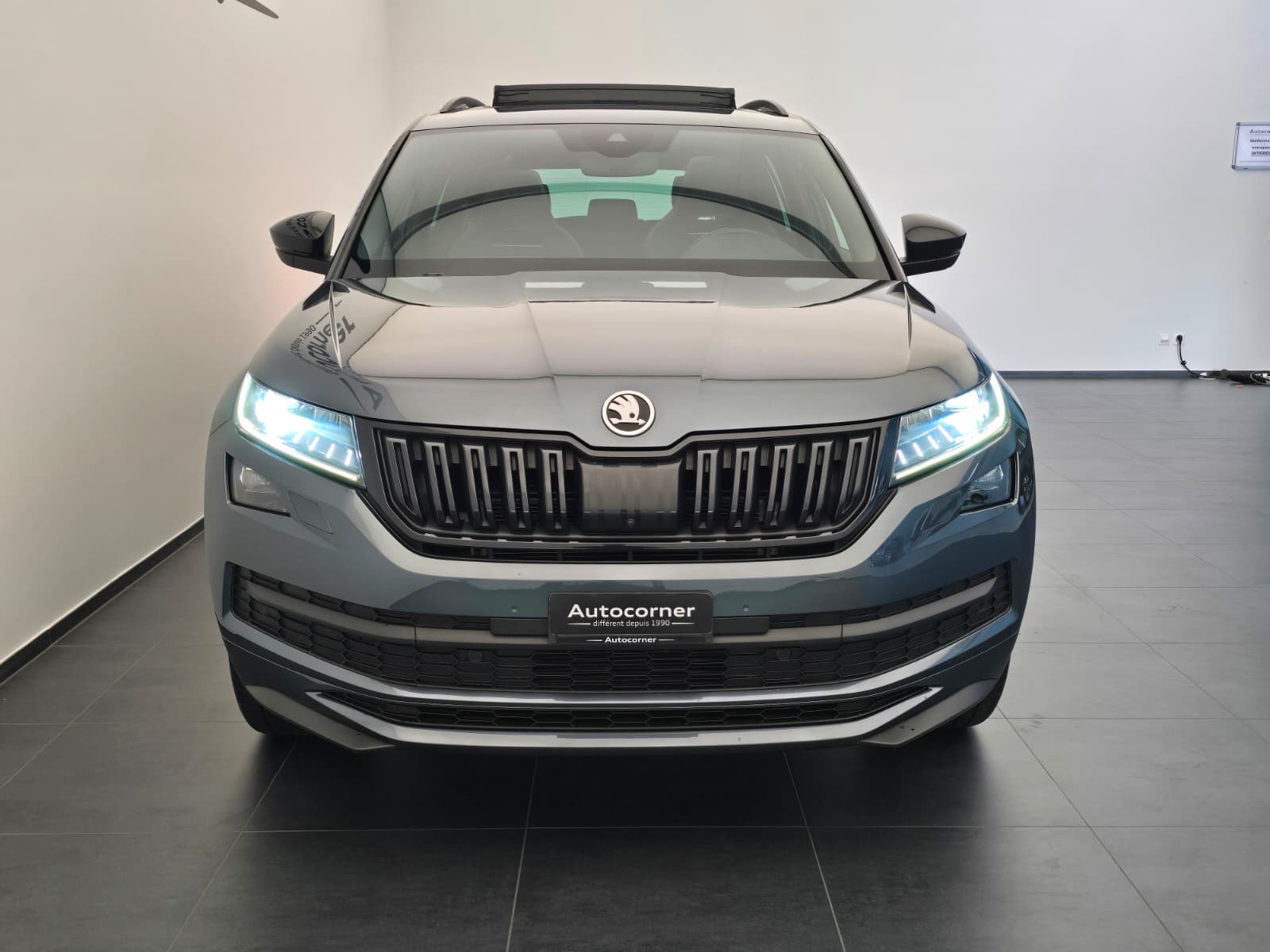 SKODA Kodiaq 2.0 TSI 4x4 Sport Line-image-2