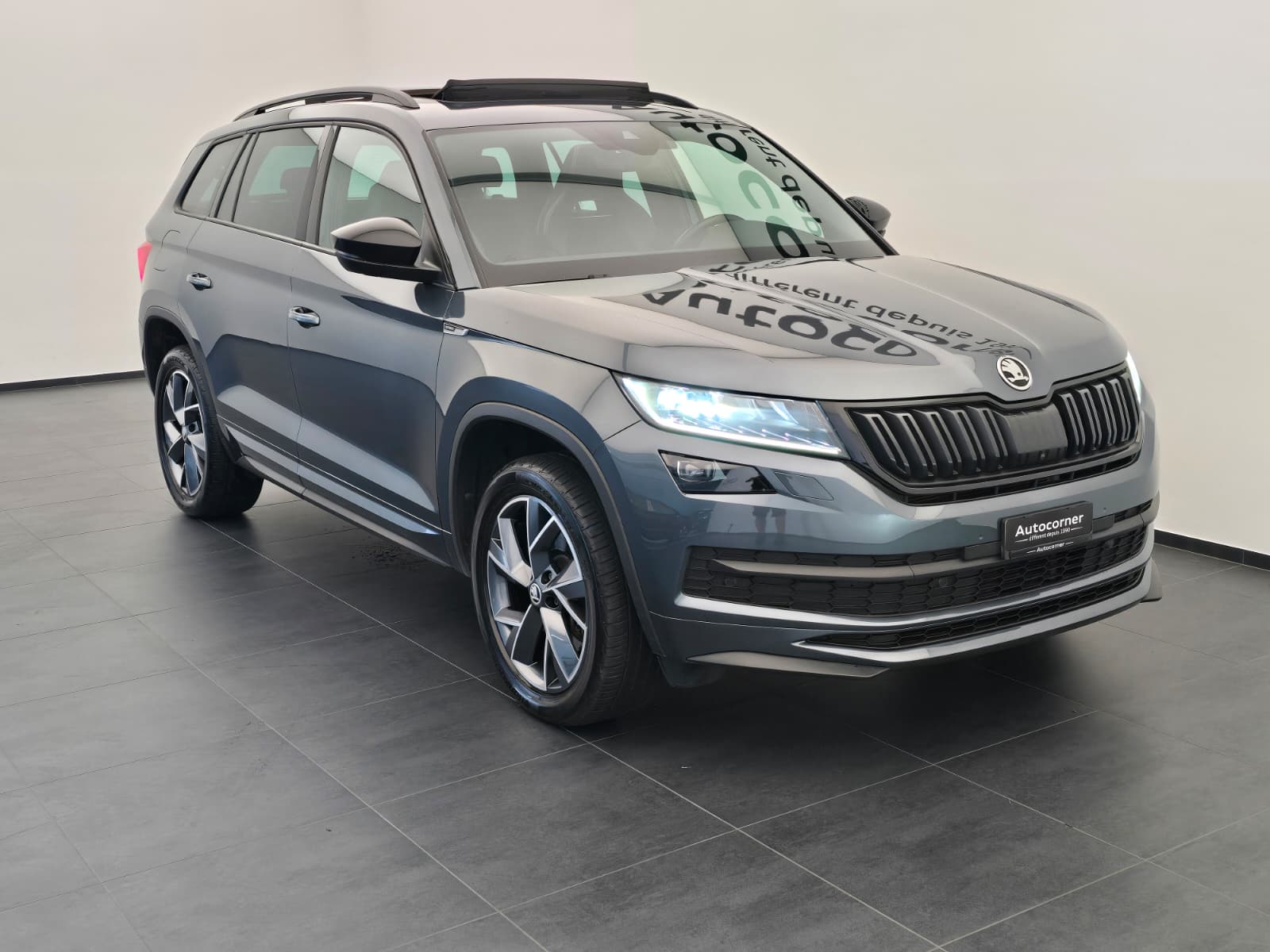 SKODA Kodiaq 2.0 TSI 4x4 Sport Line-image-3
