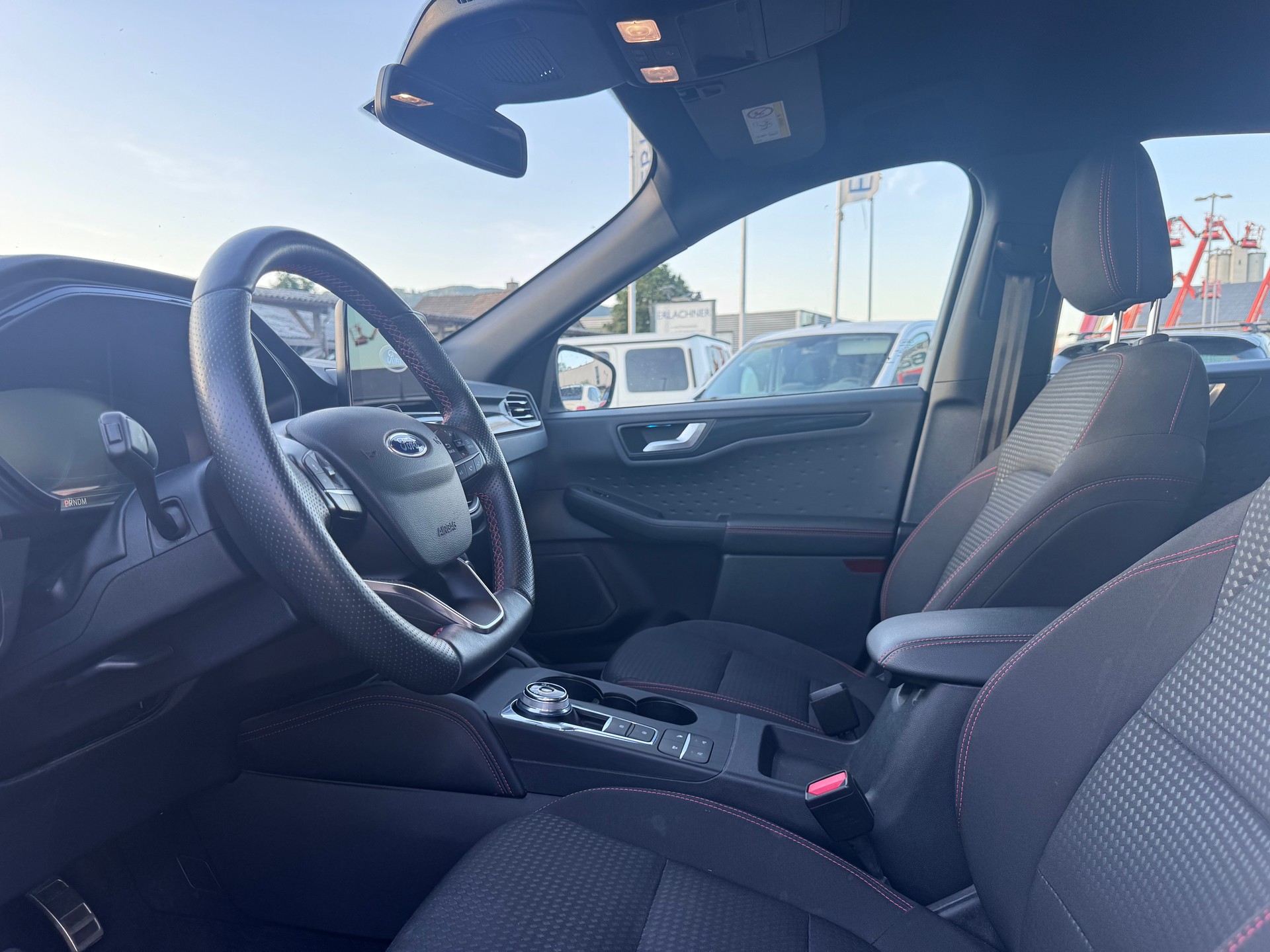 FORD Kuga 2.0 TDCi EcoBlue ST-Line 4WD Automat-image-12