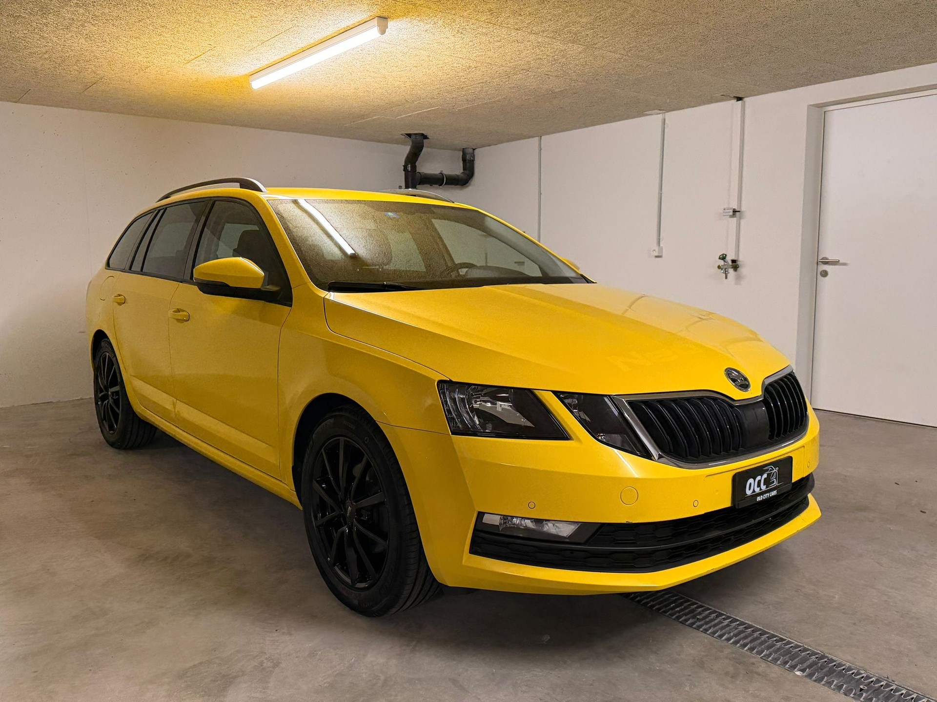 SKODA Octavia Combi 2.0 TDI Ambition 4x4 DSG-image-0