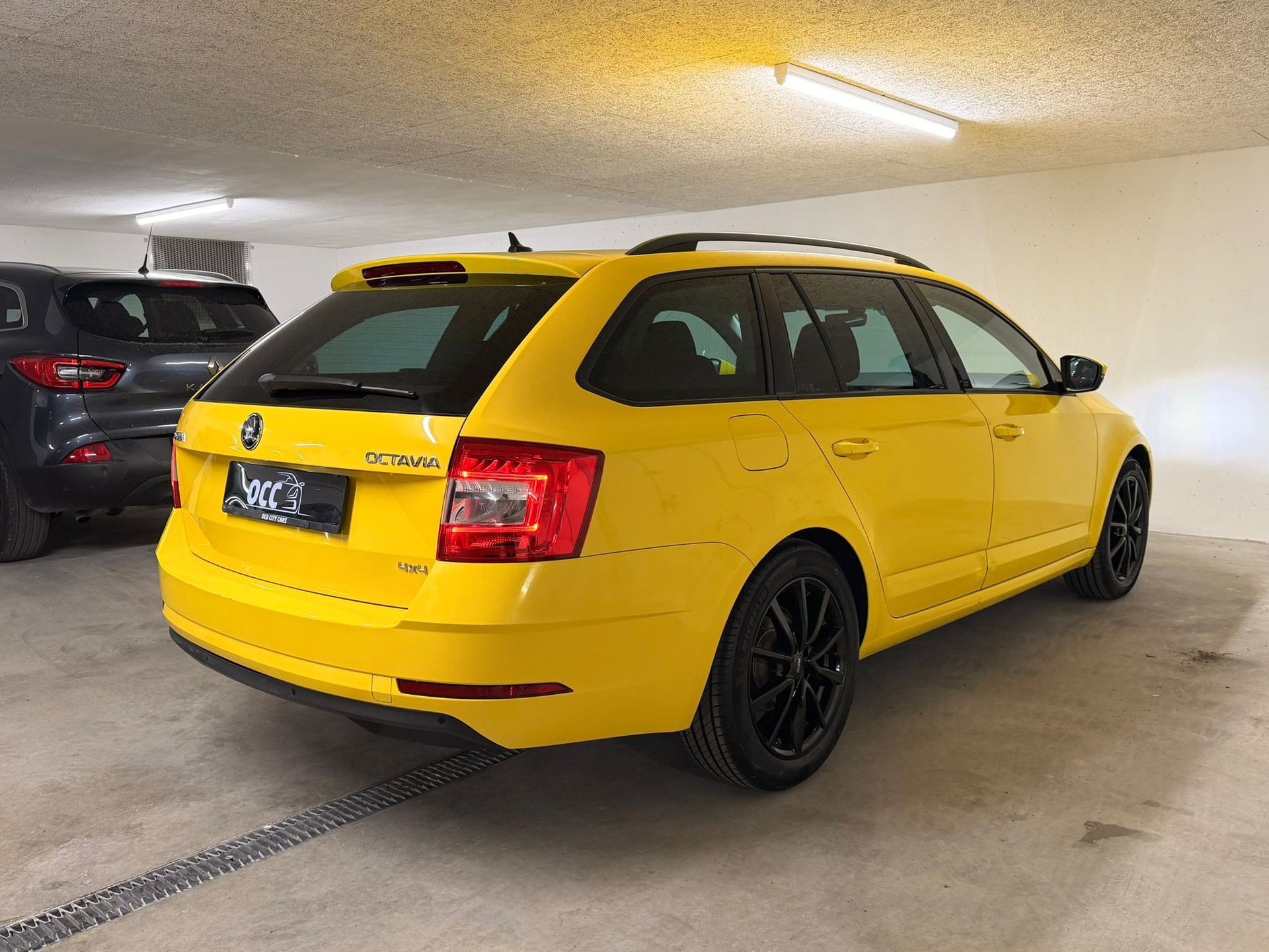 SKODA Octavia Combi 2.0 TDI Ambition 4x4 DSG-image-6