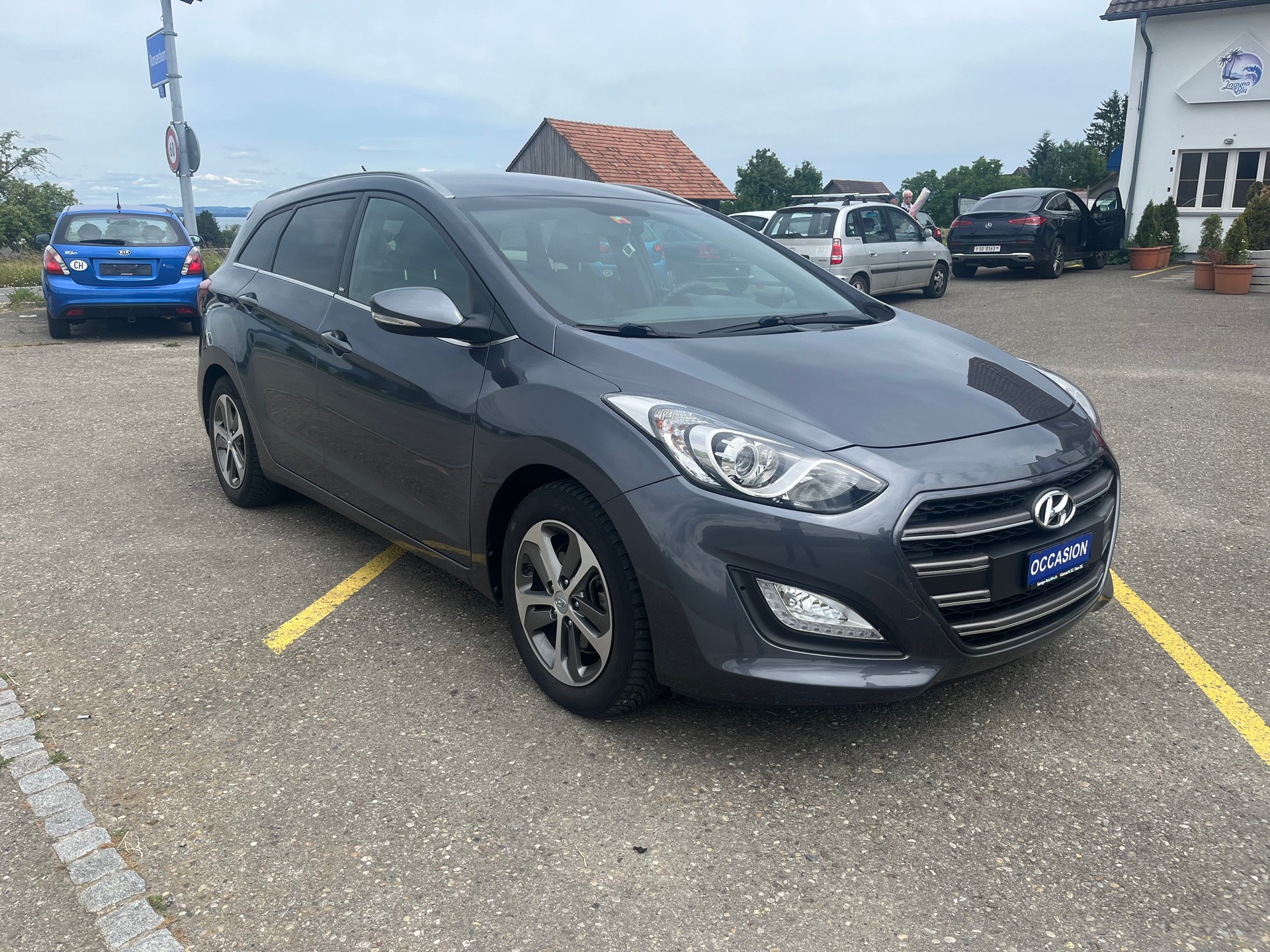 HYUNDAI i30 Wagon 1.6 CRDi GO Automatic DCT-image-0