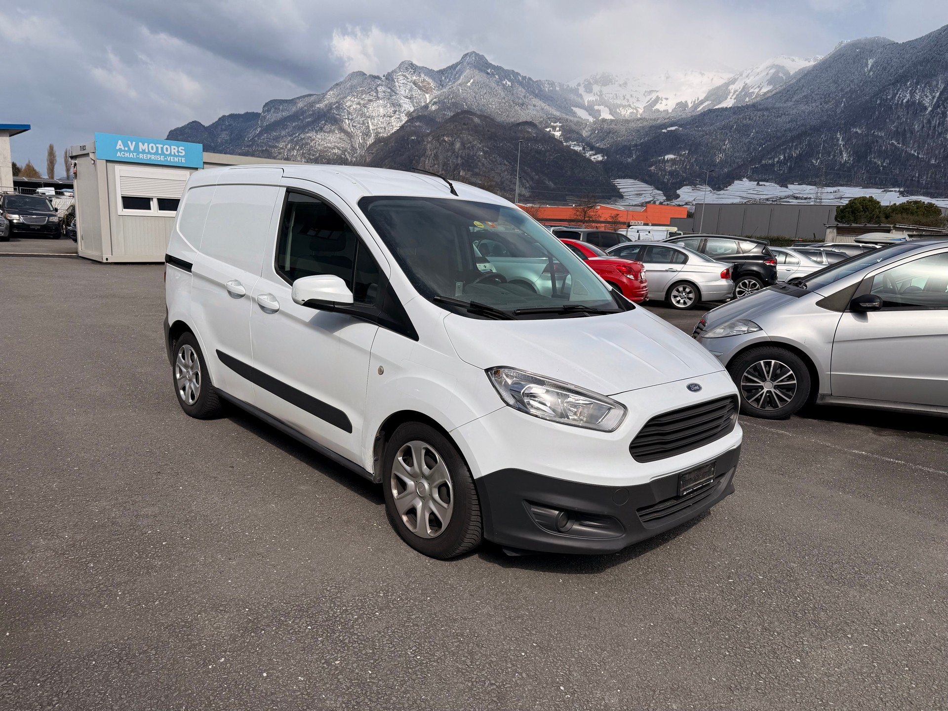 FORD Transit Courier Van 1.5 TDCi Ambiente-image-2