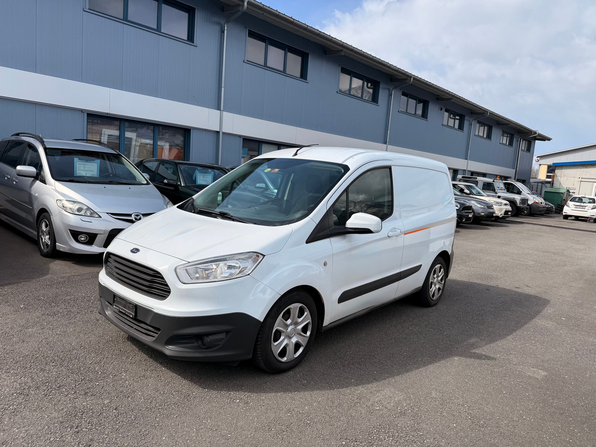 FORD Transit Courier Van 1.5 TDCi Ambiente-image-0