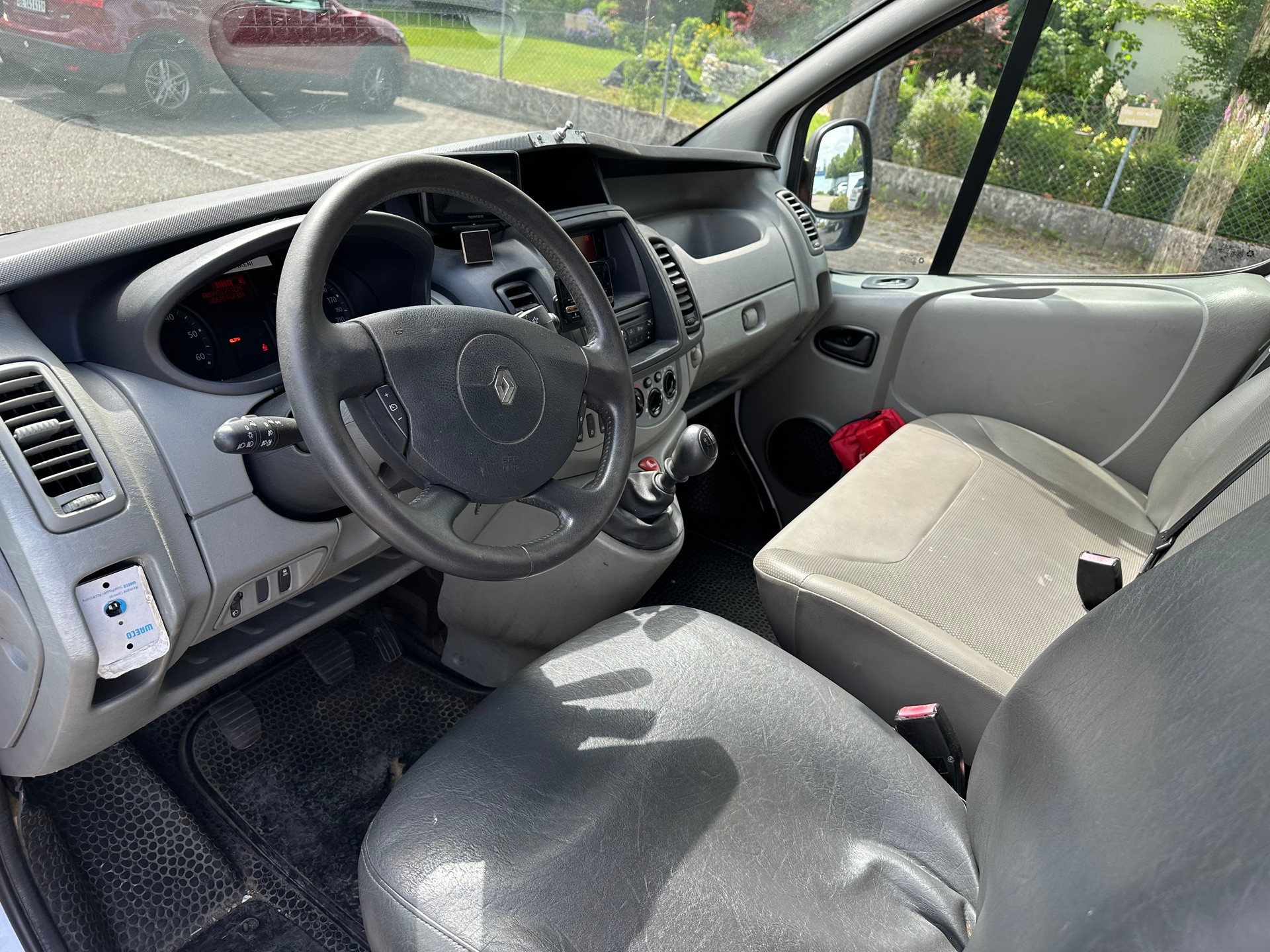 RENAULT Trafic 2.5 dCi 2.9t L2H1-image-5