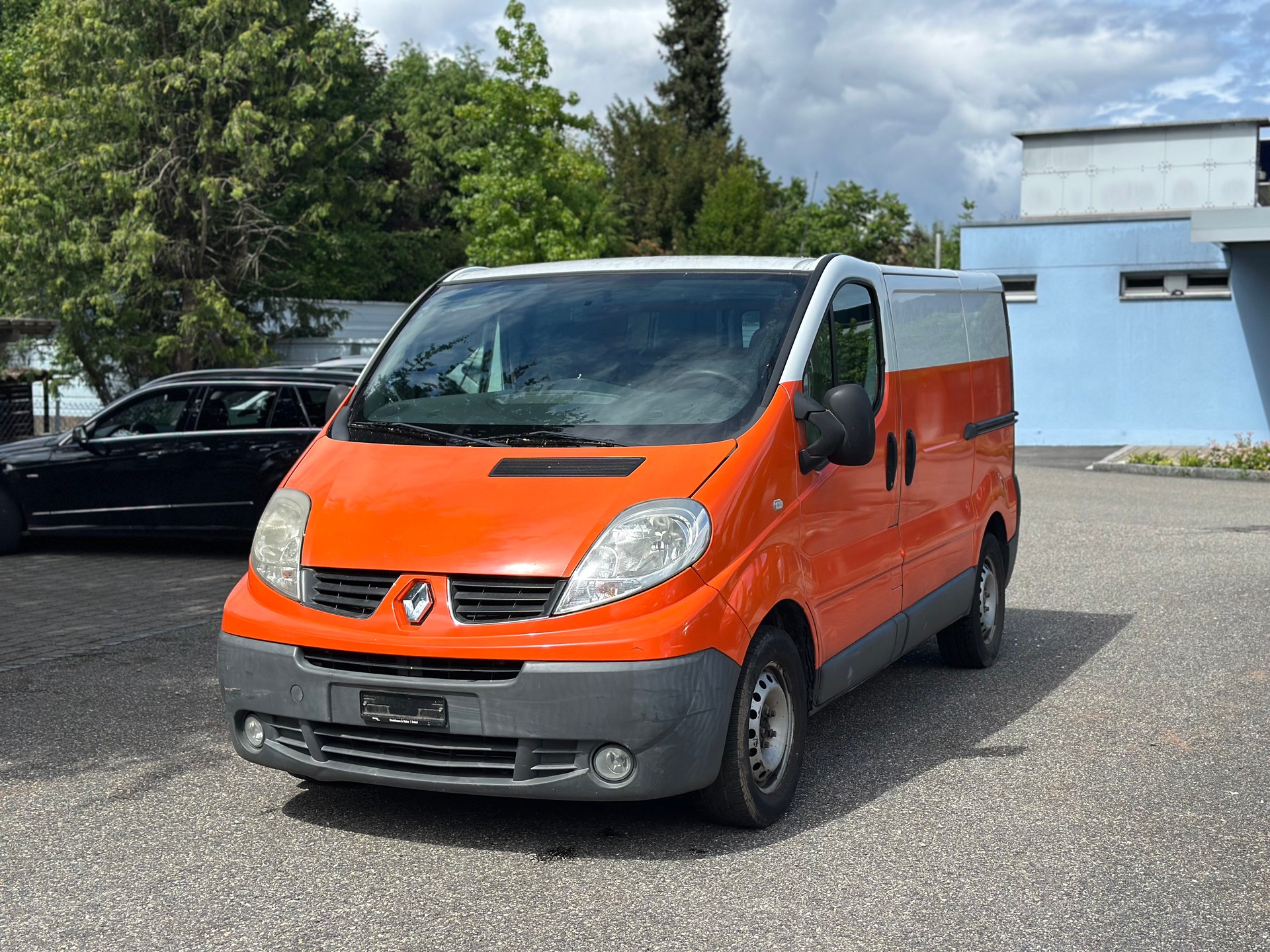 RENAULT Trafic 2.5 dCi 2.9t L2H1-image-2