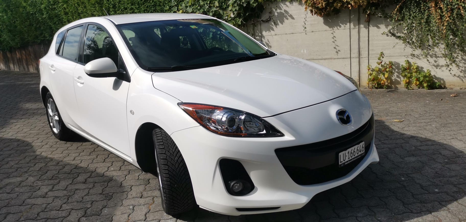 MAZDA 1.6 CD Exclusive — slika 1