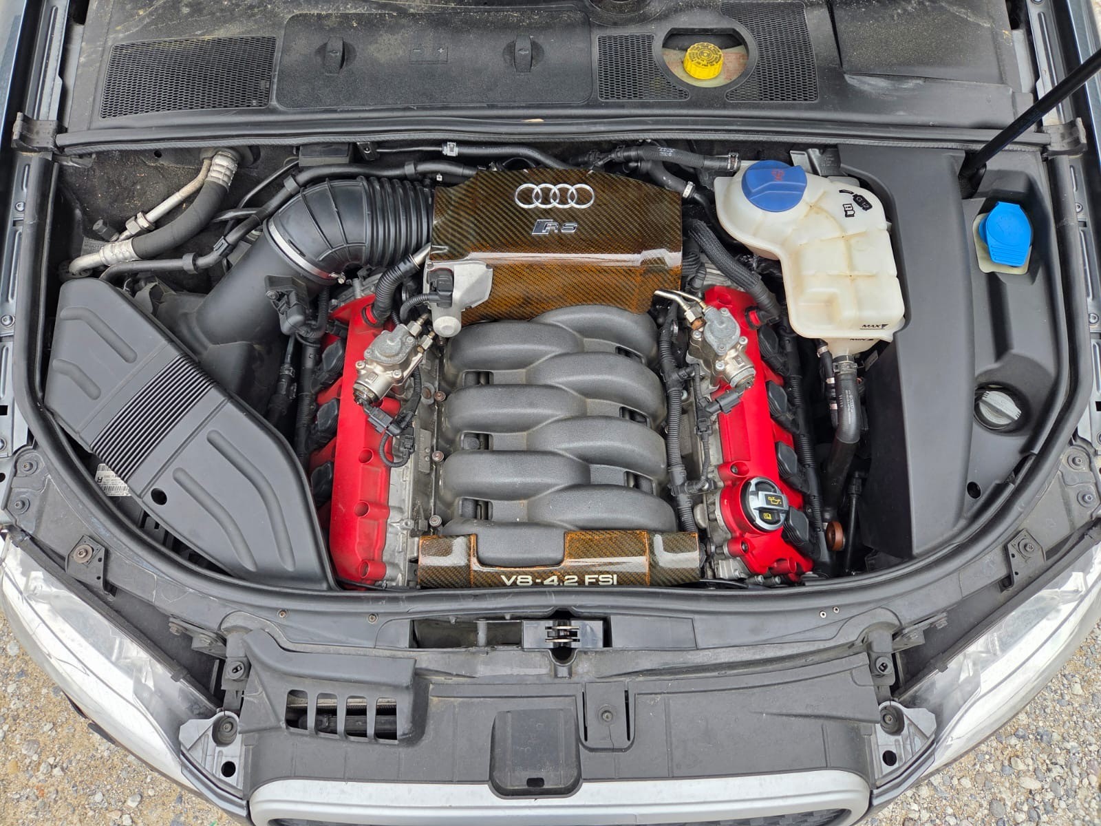AUDI RS4 Limousine 4.2 V8 quattro-image-15
