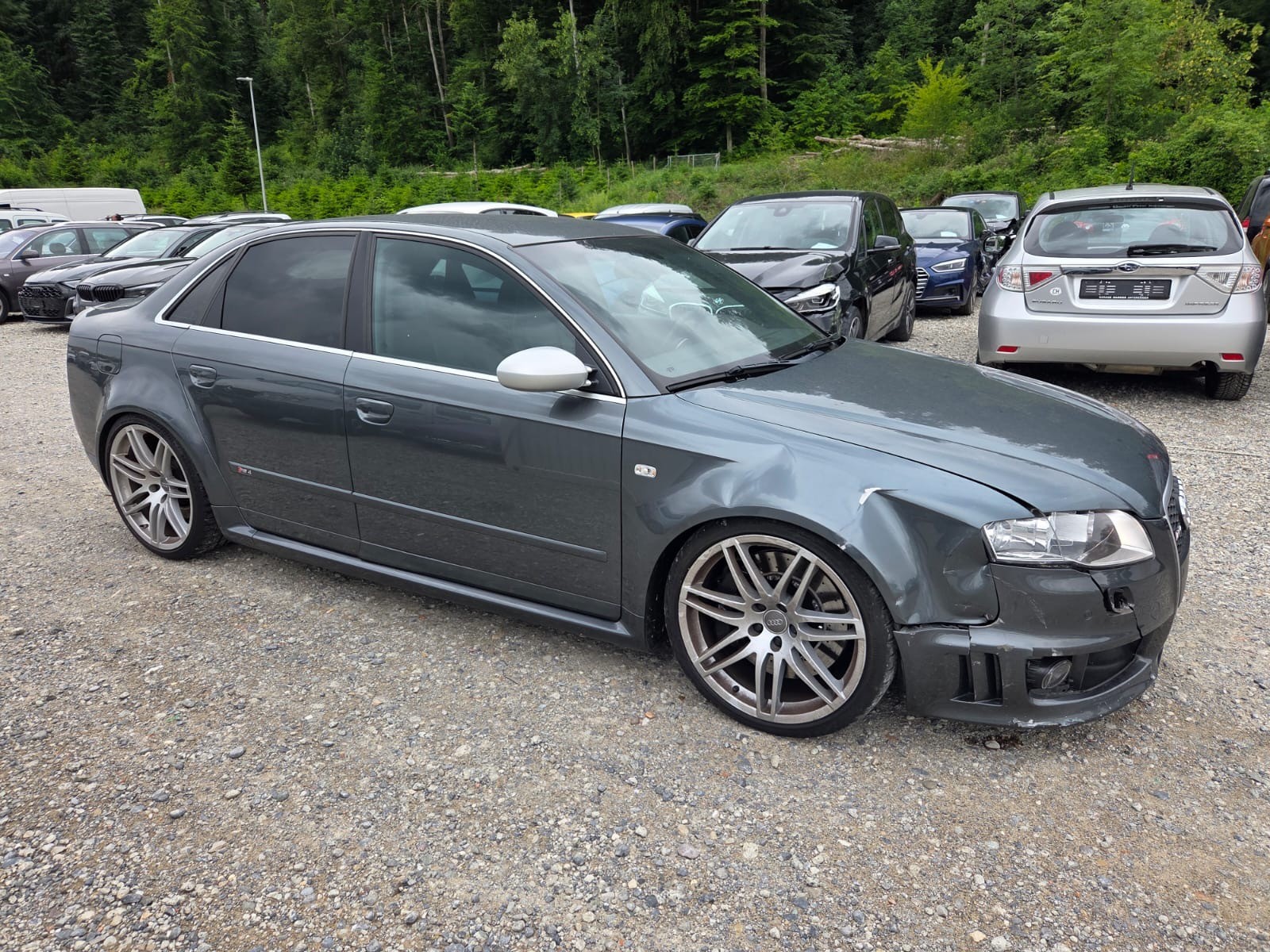 AUDI RS4 Limousine 4.2 V8 quattro-image-6