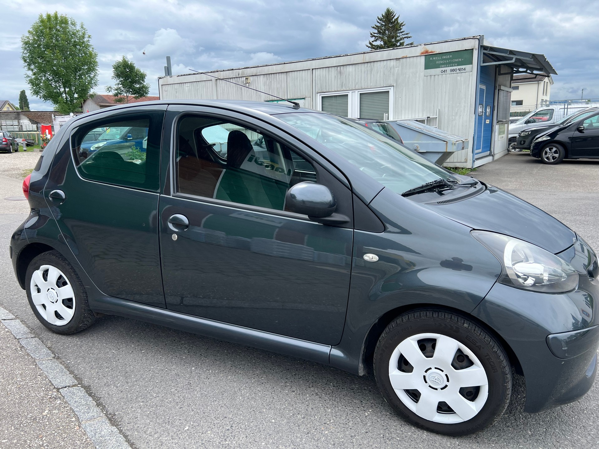 TOYOTA Aygo 1.0 Linea Luna-image-2