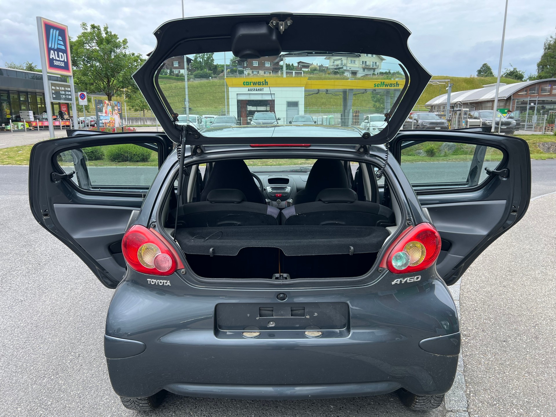 TOYOTA Aygo 1.0 Linea Luna-image-11