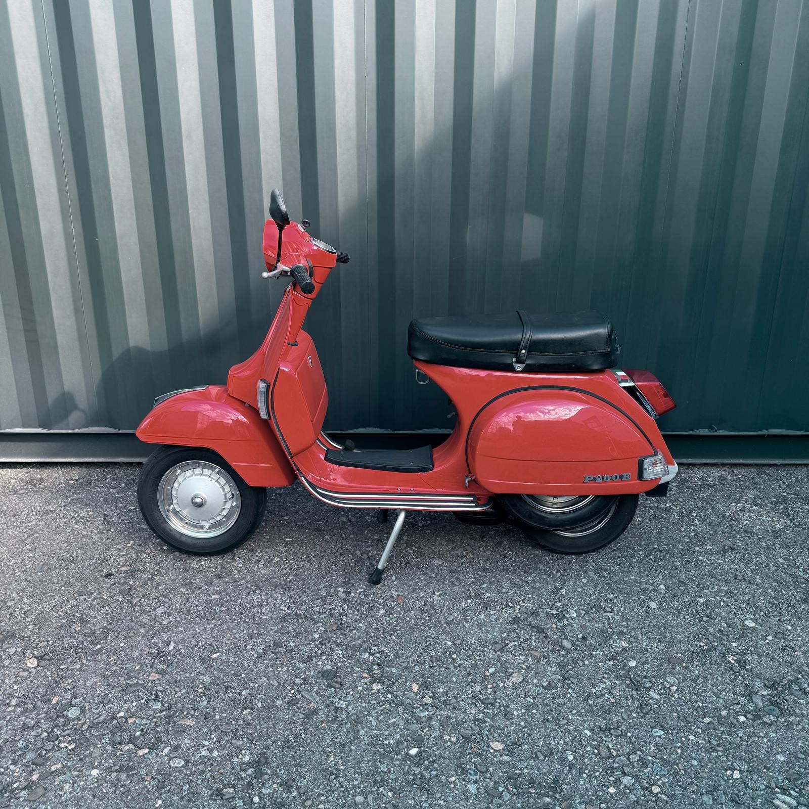 PIAGGIO PIAGGIO Vespa P 200 E