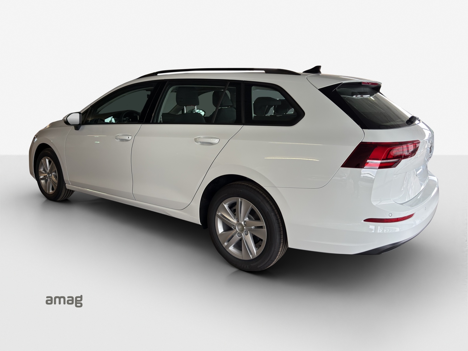 VW Golf Variant 1.5 eTSI mHEV Basis-image-2
