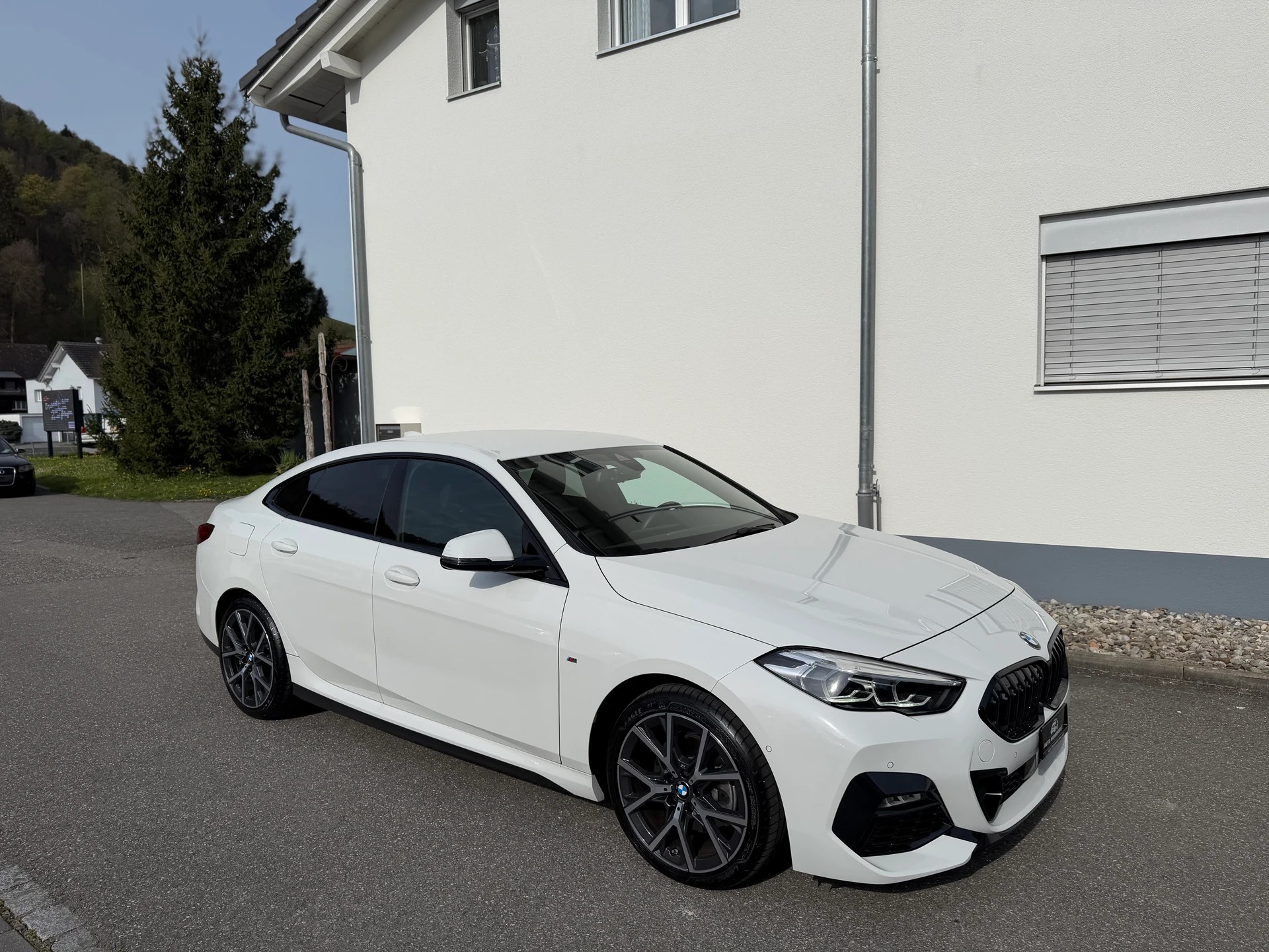 BMW 218i Gran Coupé M Sport Steptronic-image-2