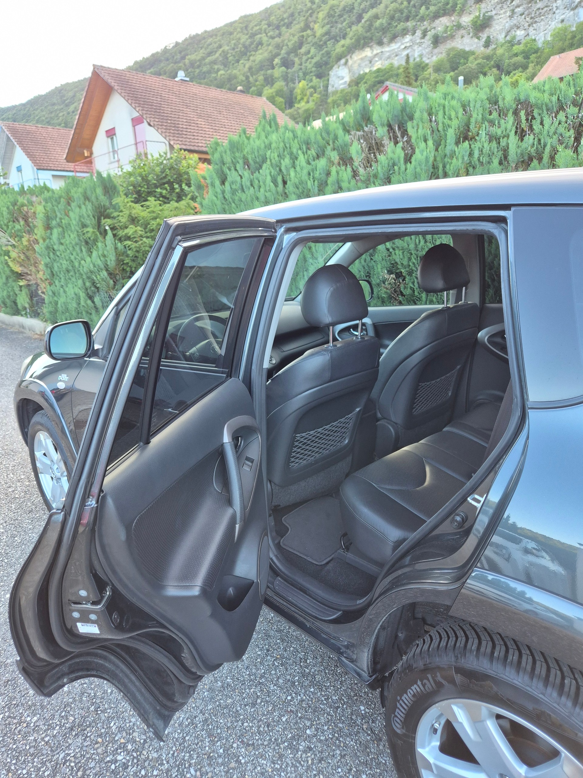 TOYOTA RAV-4 2.2D-4 D CleanPower Linea Sol-image-9