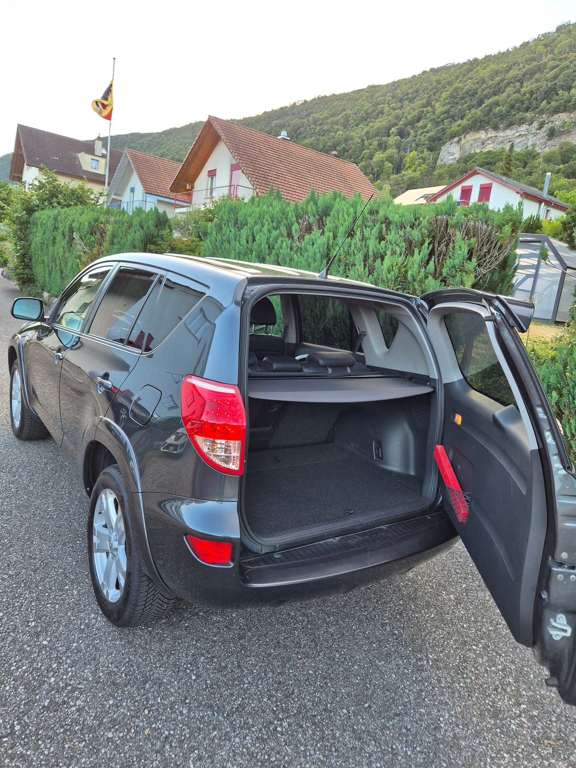 TOYOTA RAV-4 2.2D-4 D CleanPower Linea Sol-image-4