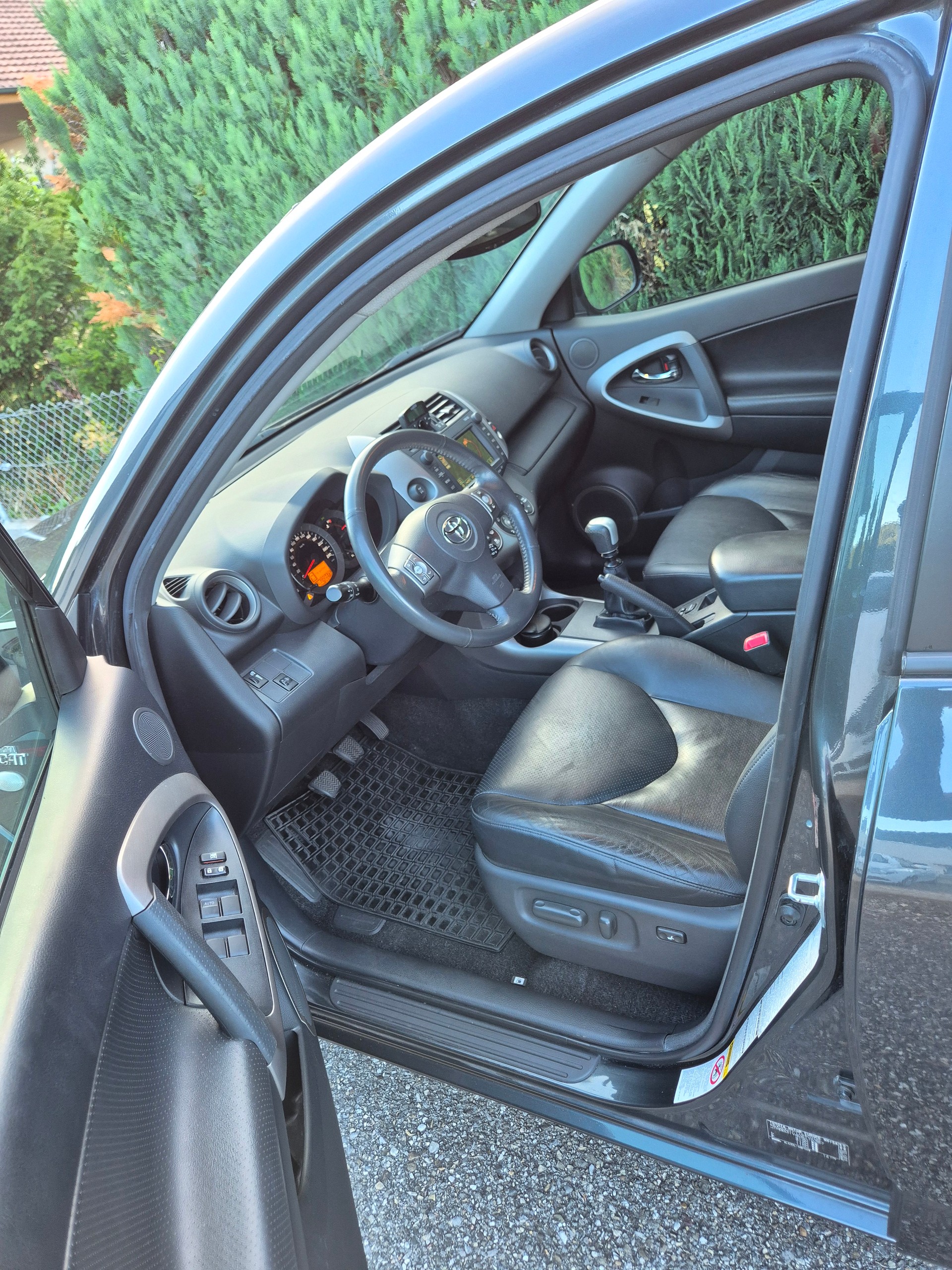 TOYOTA RAV-4 2.2D-4 D CleanPower Linea Sol-image-8