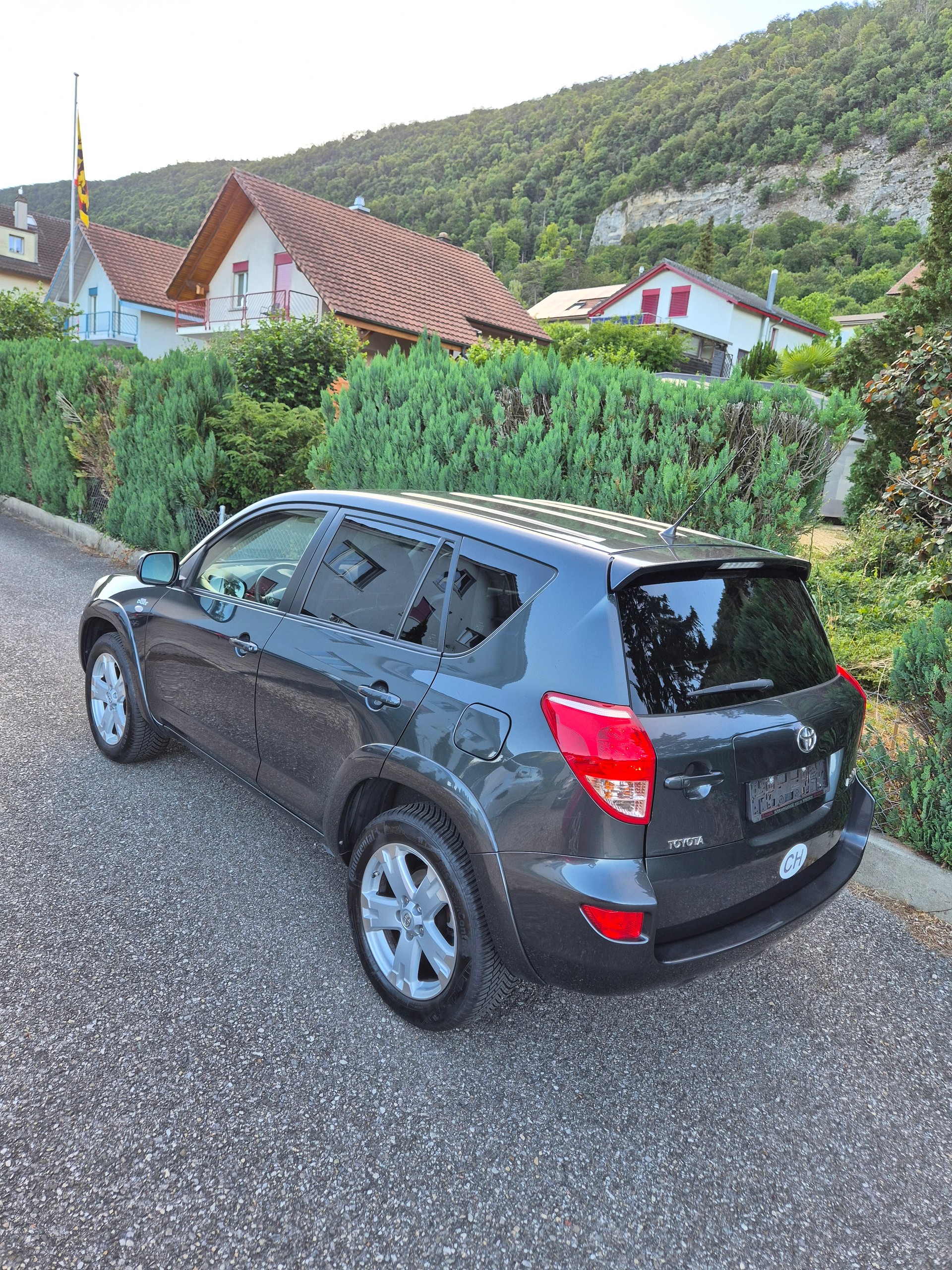 TOYOTA RAV-4 2.2D-4 D CleanPower Linea Sol-image-2