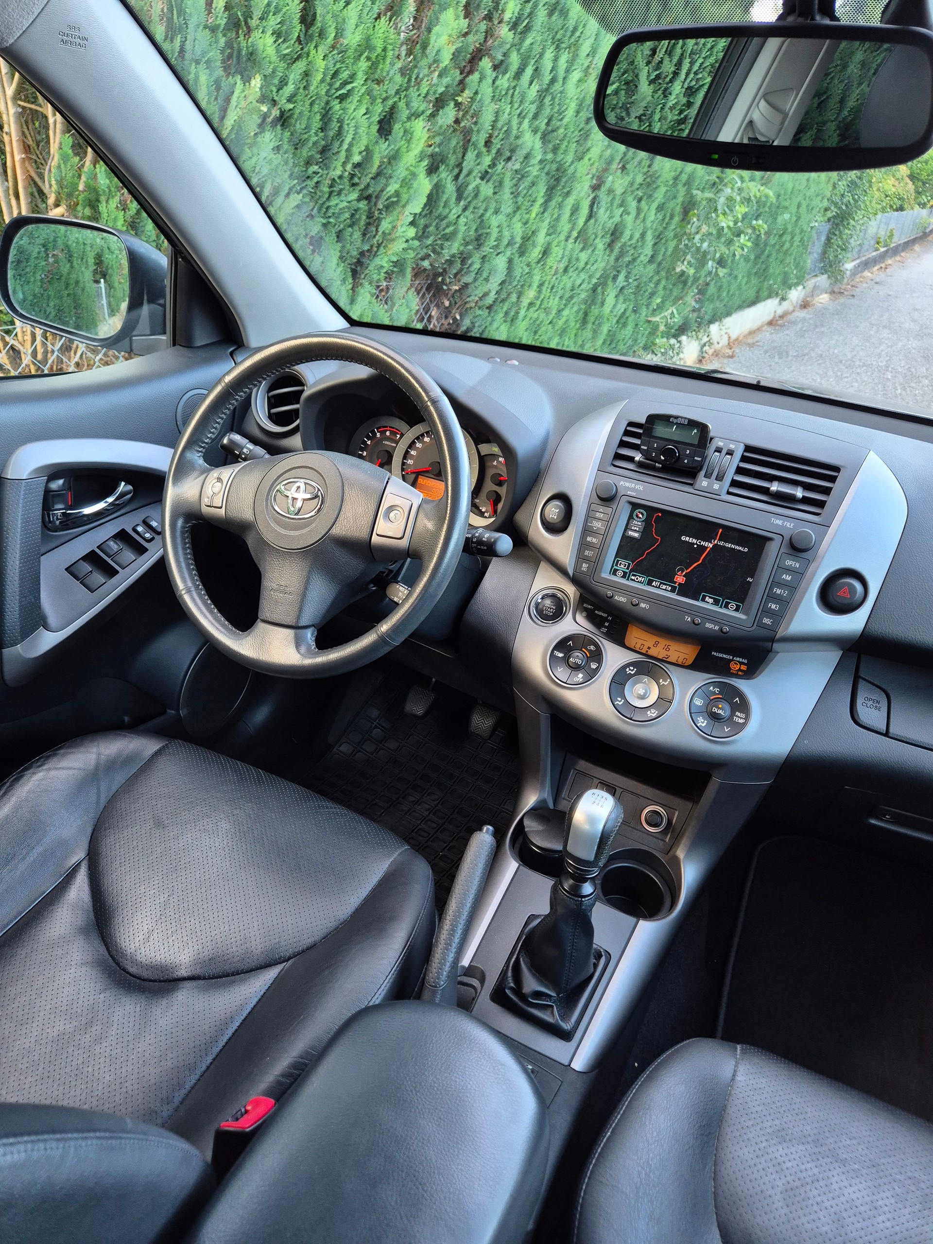 TOYOTA RAV-4 2.2D-4 D CleanPower Linea Sol-image-13