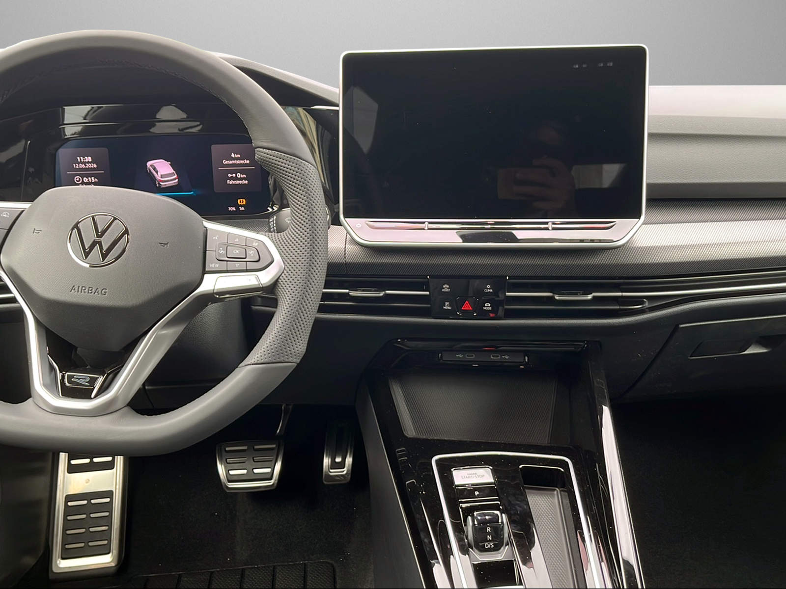 VW Golf 2.0 TSI R-Line DSG 4 Motion-image-9