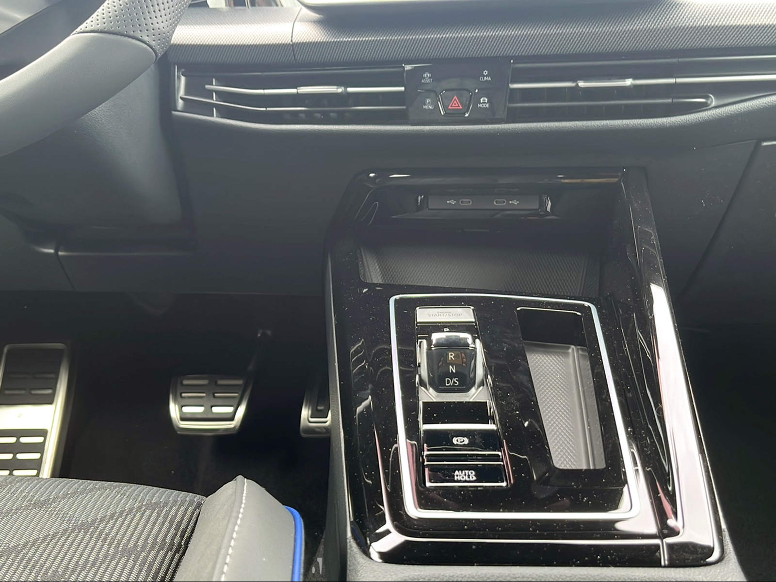 VW Golf 2.0 TSI R-Line DSG 4 Motion-image-11