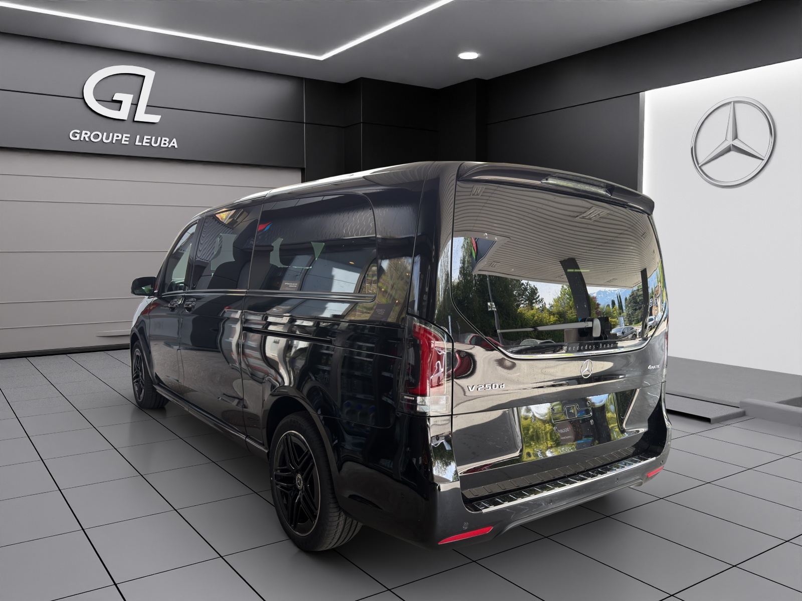 MERCEDES-BENZ V 250 d extralang 4Matic Avantgarde 9G-Tronic-image-3