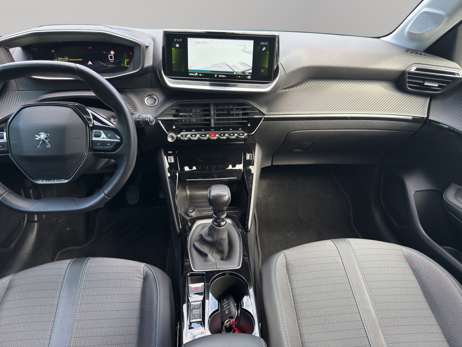 PEUGEOT 208 1.2 PureTech Allure-image-19