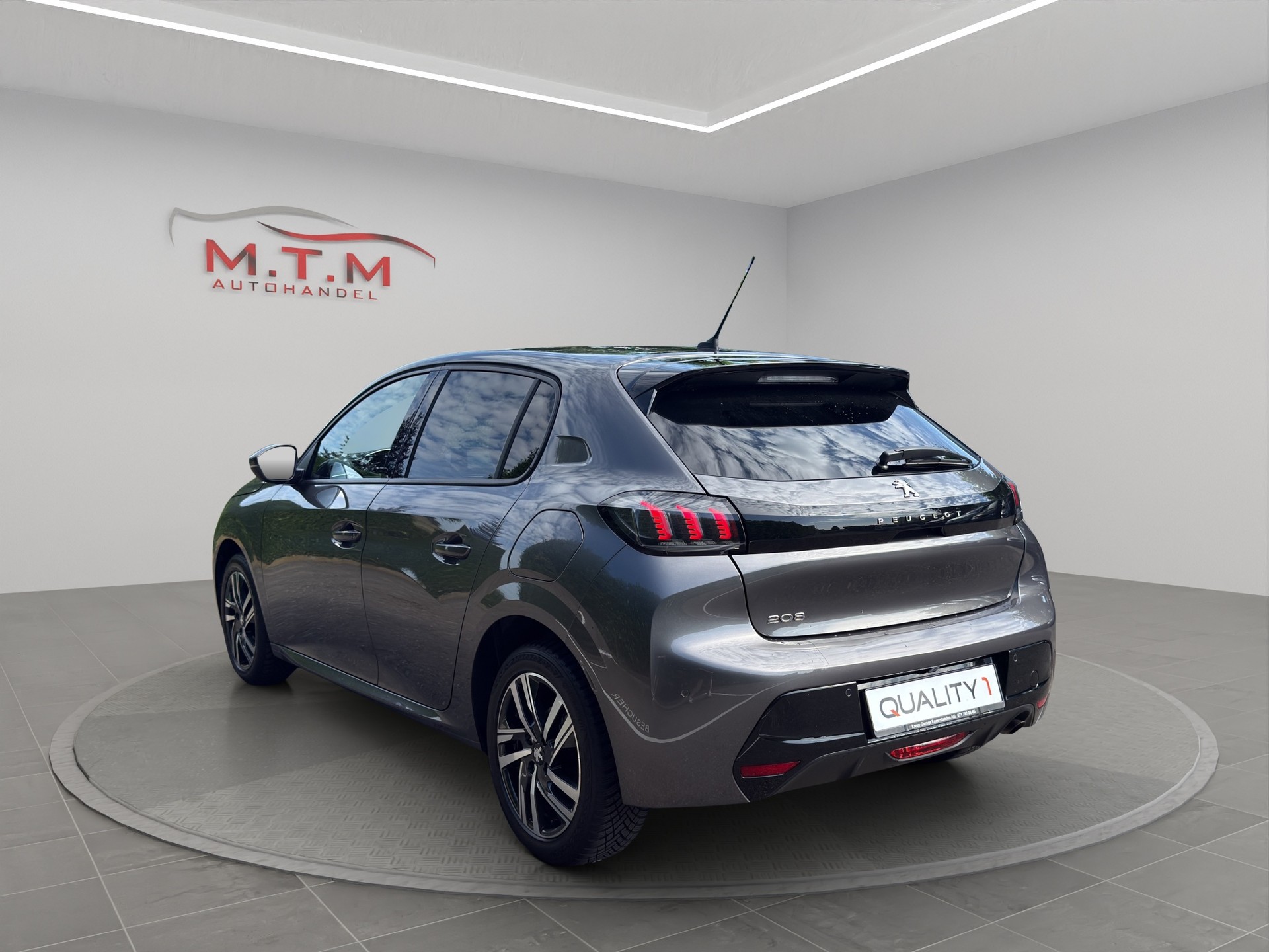 PEUGEOT 208 1.2 PureTech Allure-image-8