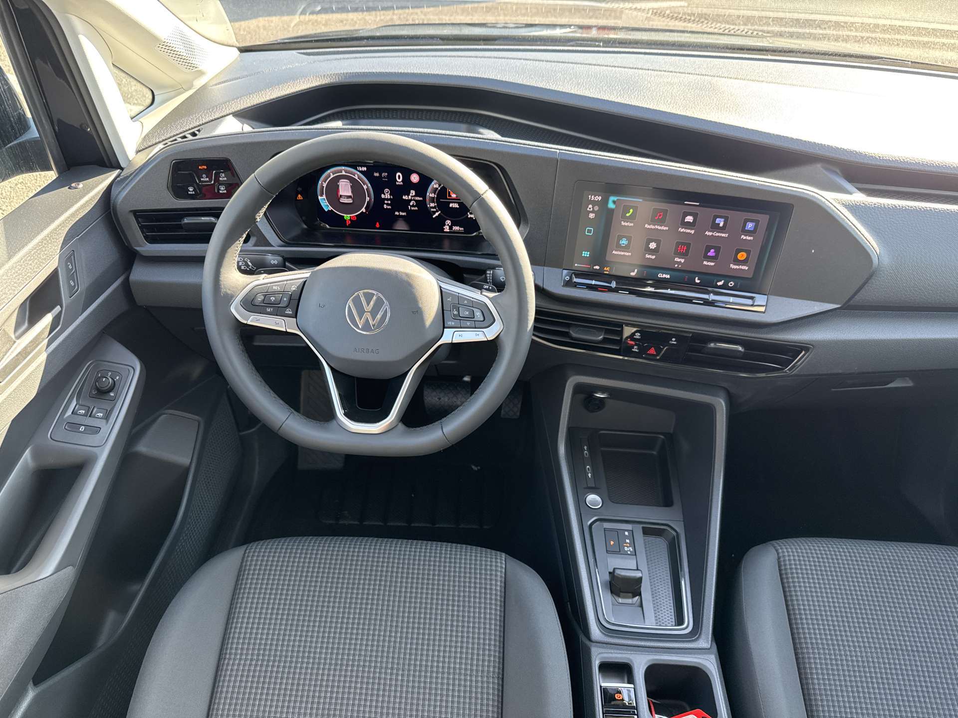 VW Caddy Maxi 1.5 TSi 7-Plätzer DSG-Automat-image-4