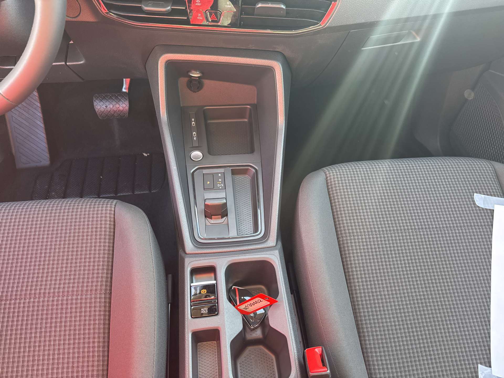 VW Caddy Maxi 1.5 TSi 7-Plätzer DSG-Automat-image-11