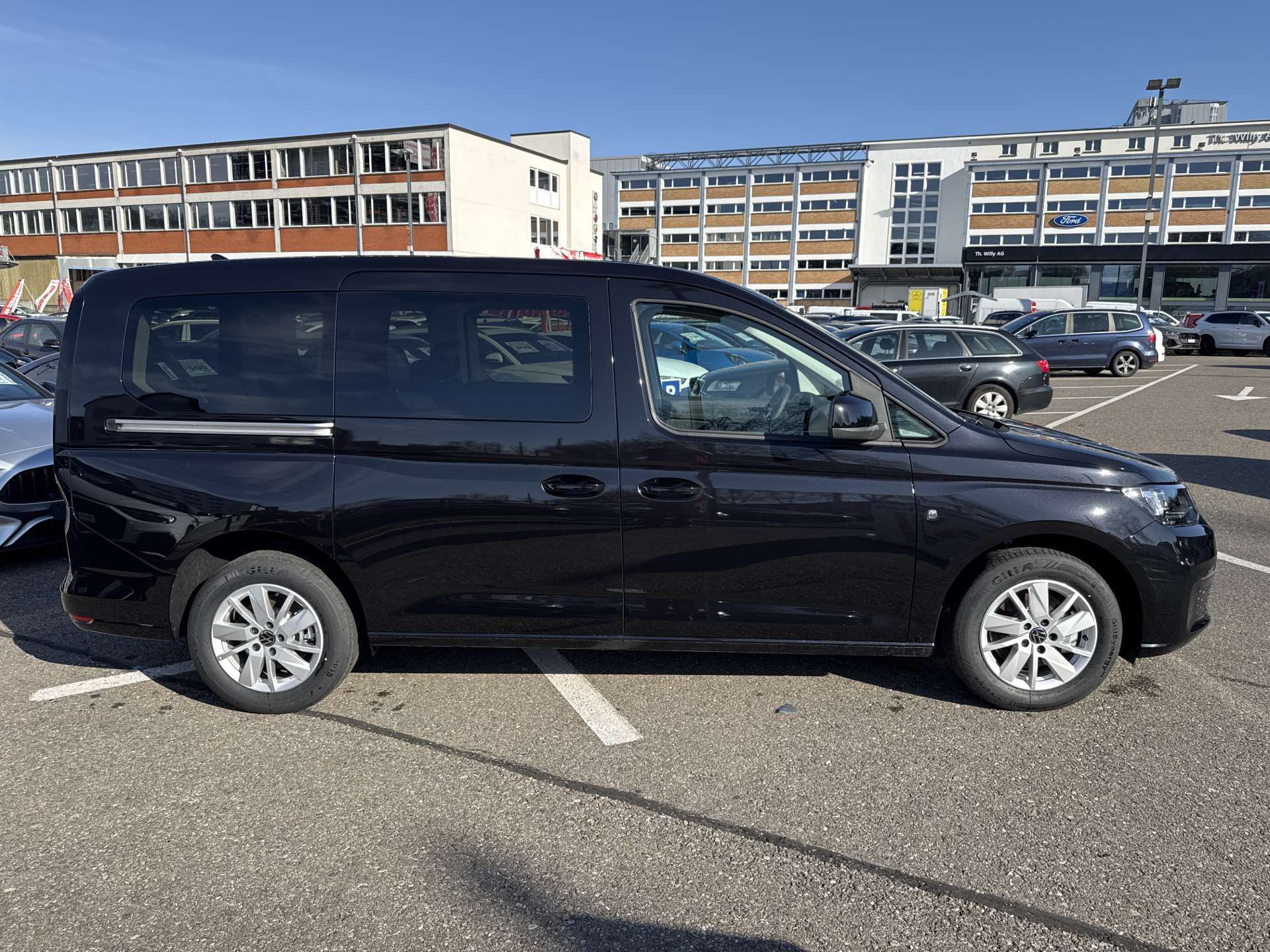 VW Caddy Maxi 1.5 TSi 7-Plätzer DSG-Automat-image-10