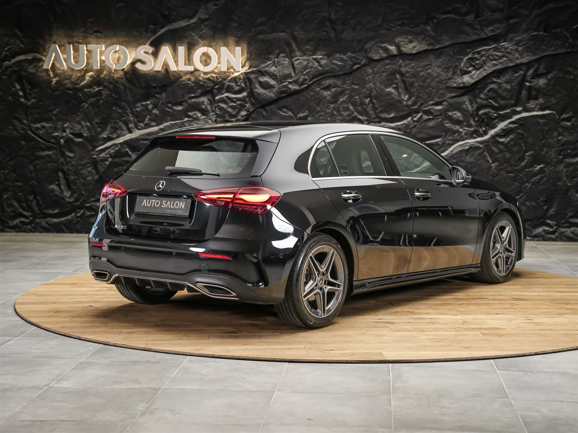 MERCEDES-BENZ A 180 AMG Line 7G-DCT *Facelift*Werksgarantie*Kamera*Abstandsregler-image-5