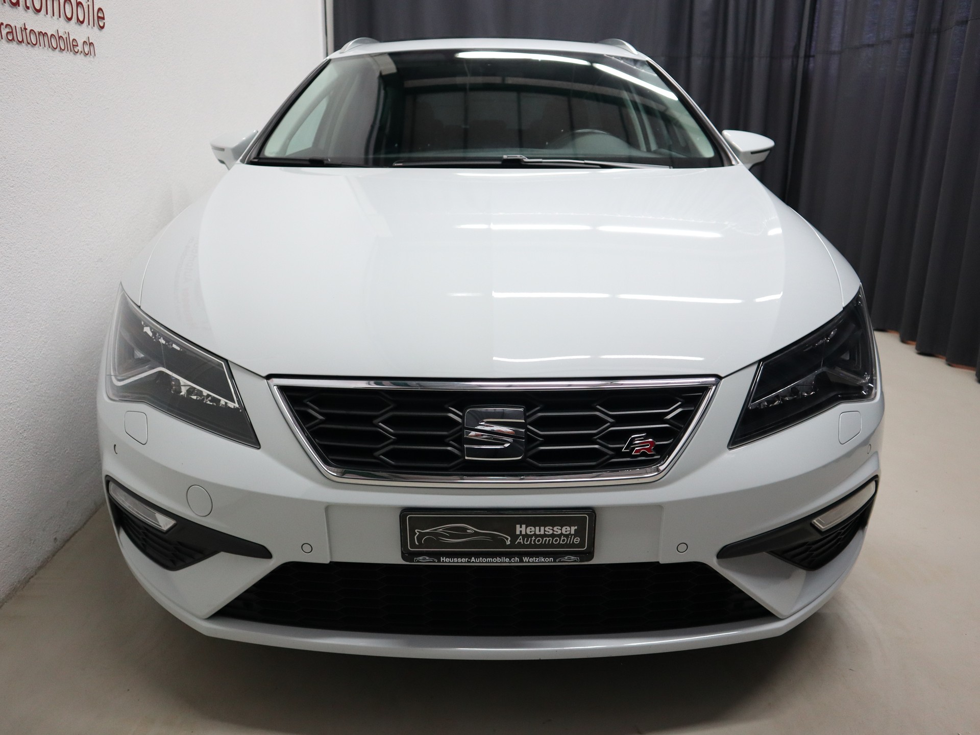 SEAT Leon ST 1.4 TSI FR - Panorama - Navi - DAB+ - CarPlay - Teil-Leder - 150 PS-image-6