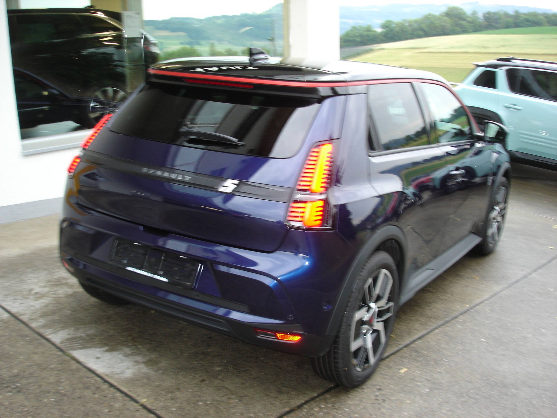 RENAULT R5 E-Tech Comfort Range 52 kWh Techno-image-3