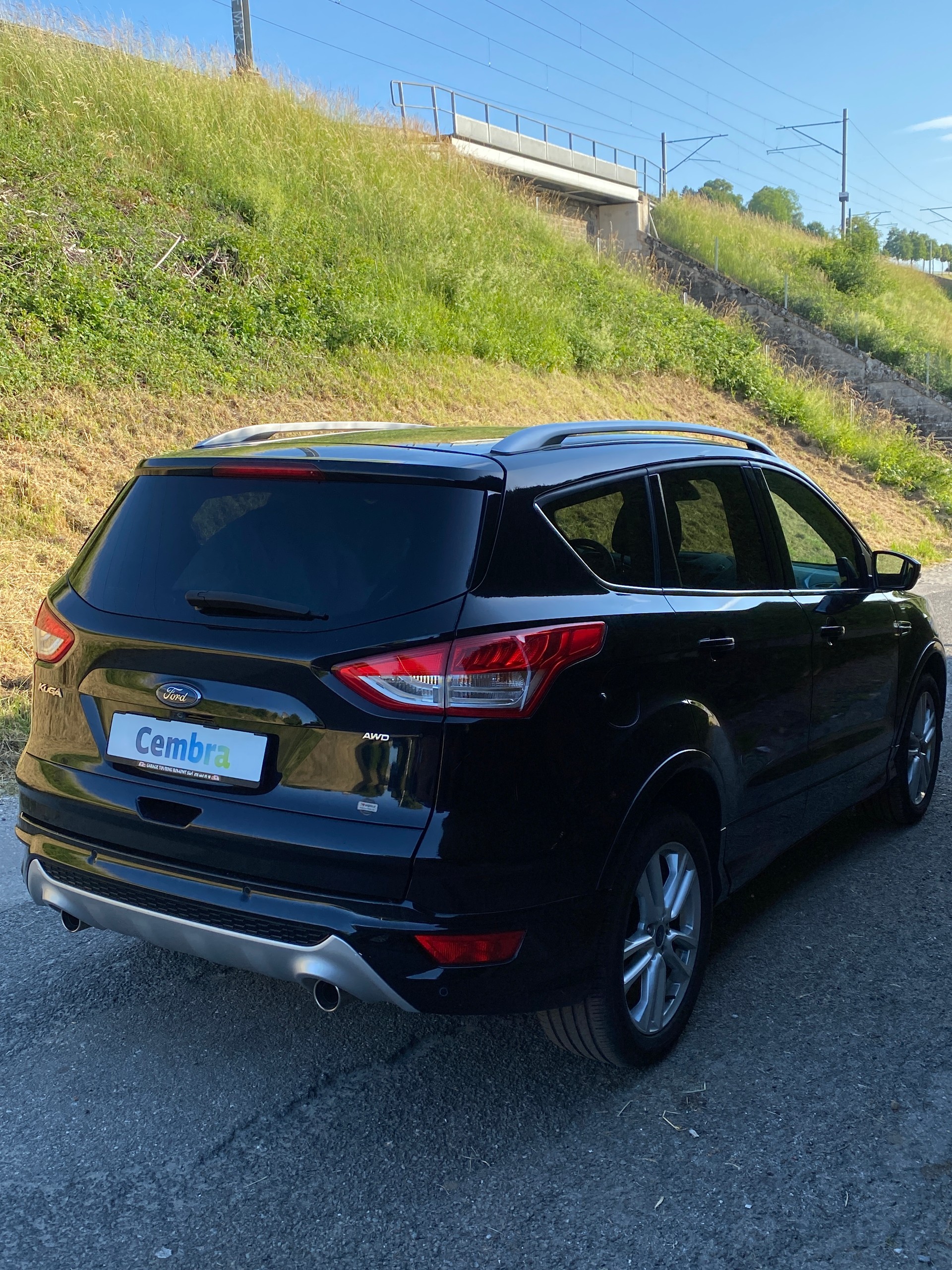 FORD Kuga 2.0 TDCi Titanium 4WD PowerShift-image-2