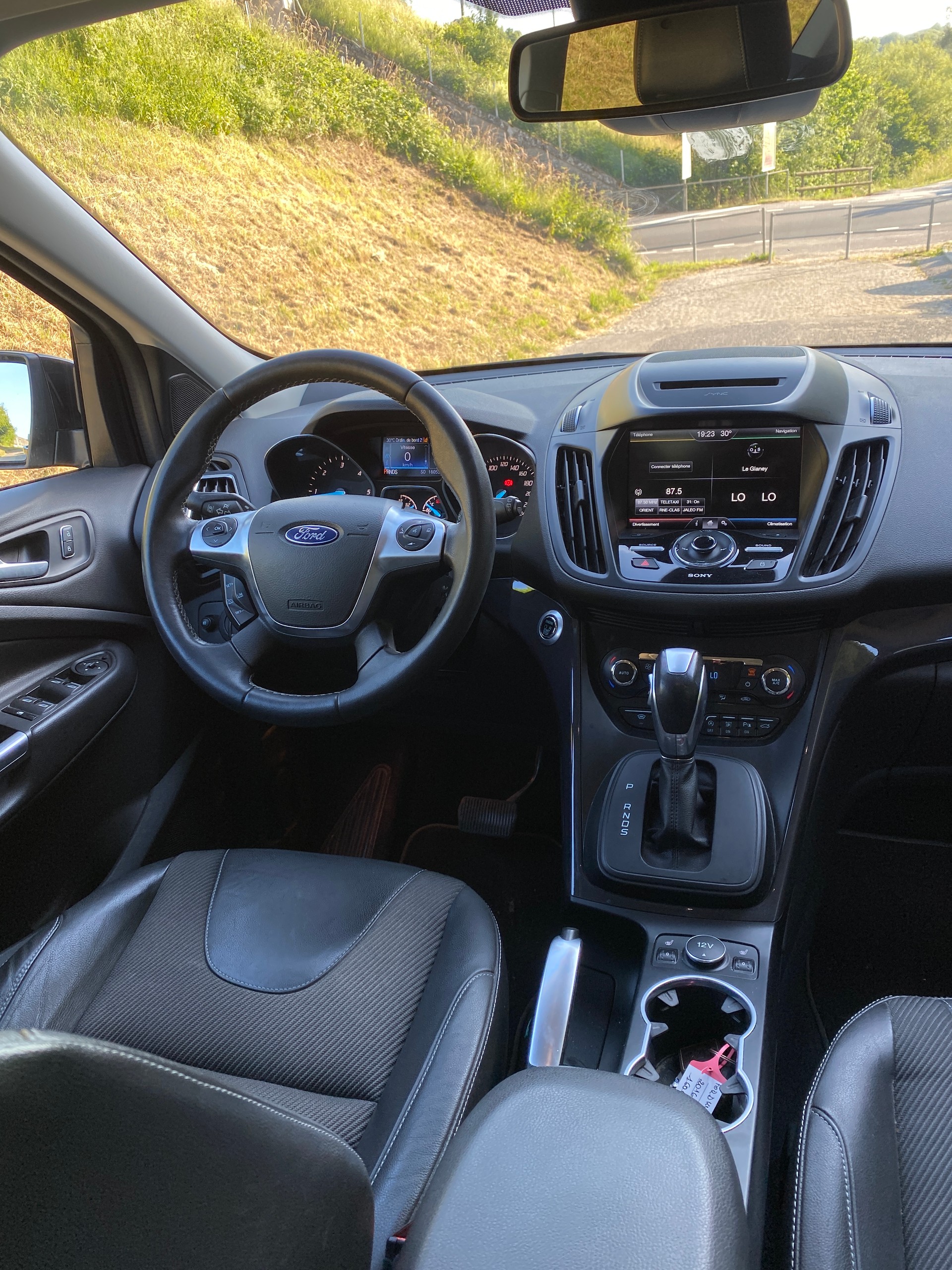 FORD Kuga 2.0 TDCi Titanium 4WD PowerShift-image-9