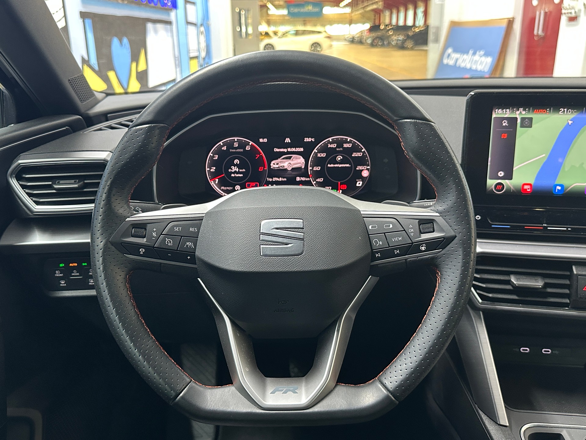 SEAT Leon 1.5 eTSI mHEV DSG FR-image-10