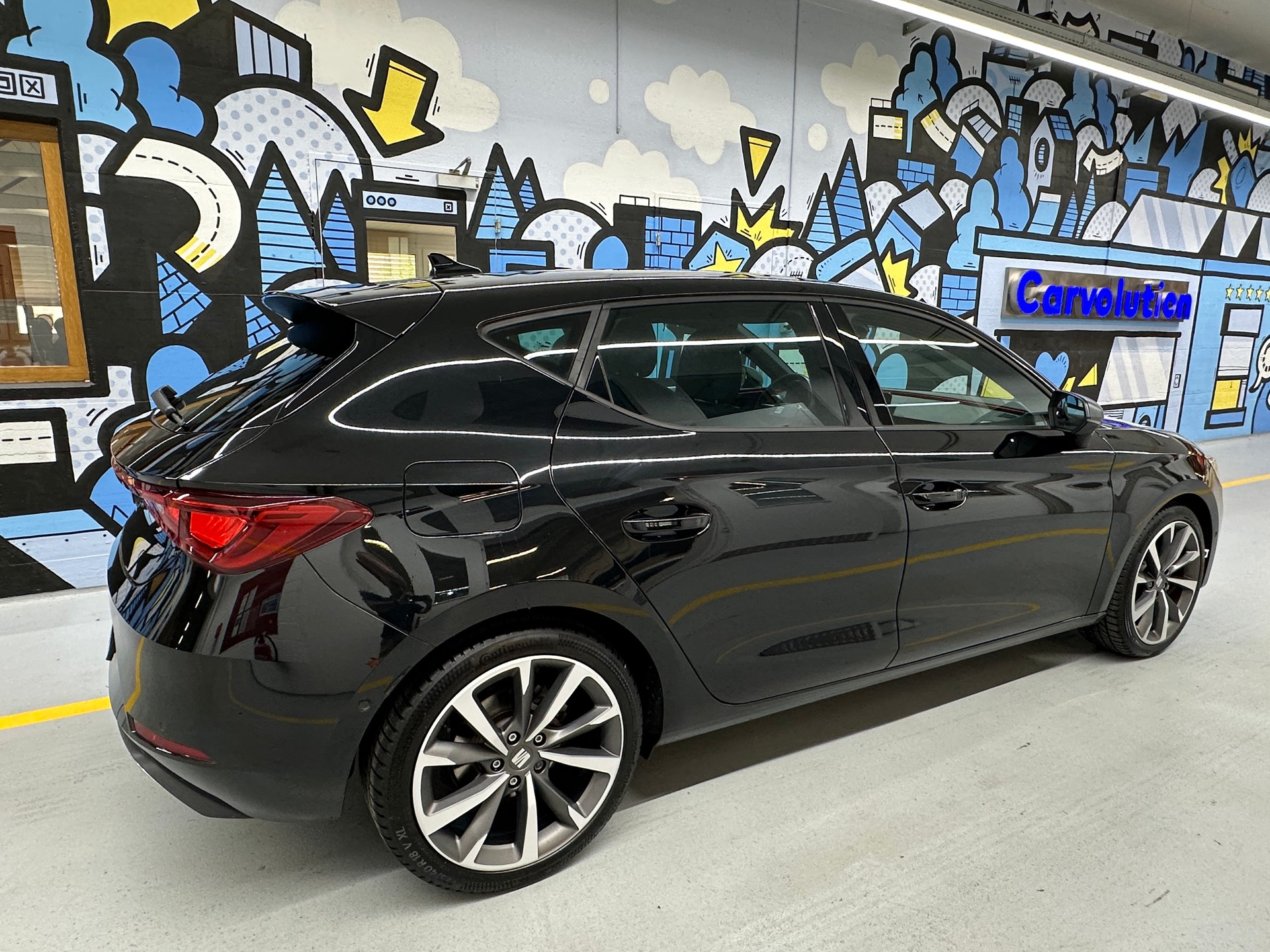 SEAT Leon 1.5 eTSI mHEV DSG FR-image-3