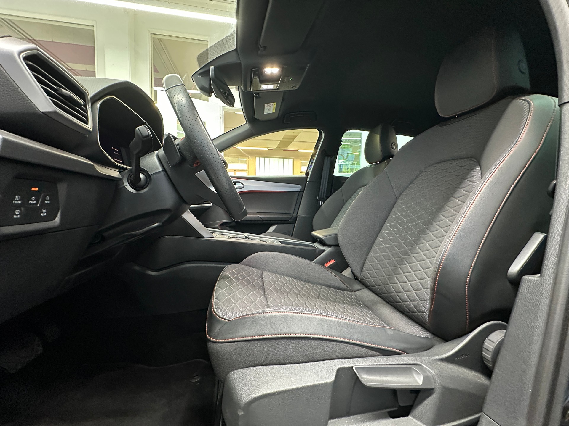 SEAT Leon 1.5 eTSI mHEV DSG FR-image-7