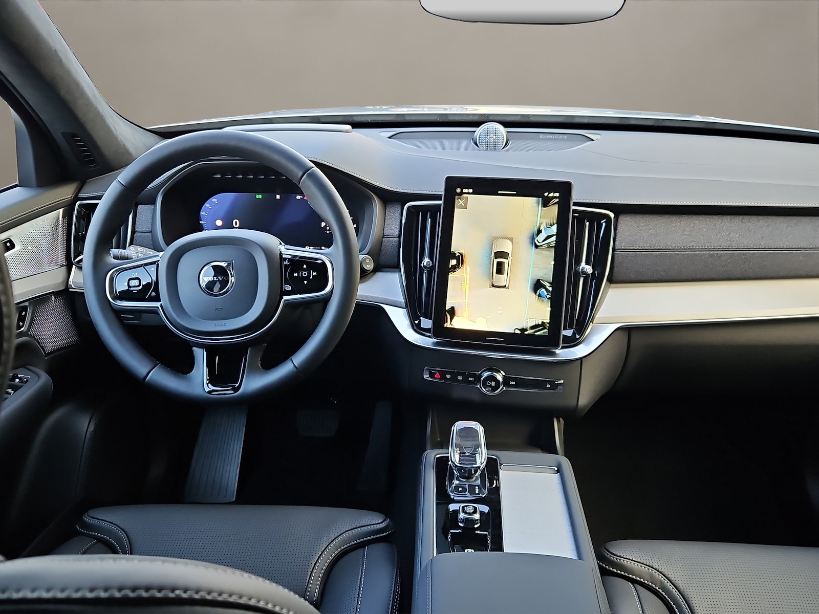 VOLVO XC90 T8 AWD Plug-in Hybrid-image-12