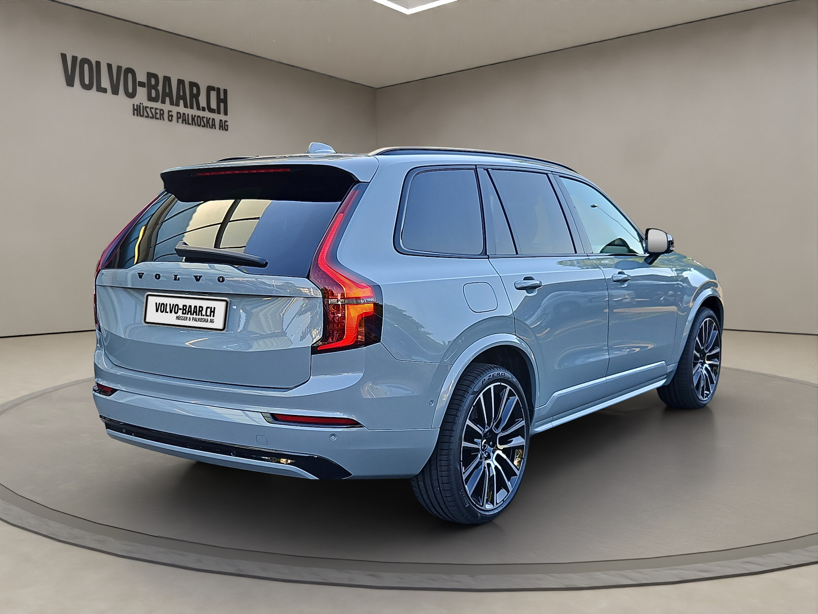 VOLVO XC90 T8 AWD Plug-in Hybrid-image-4
