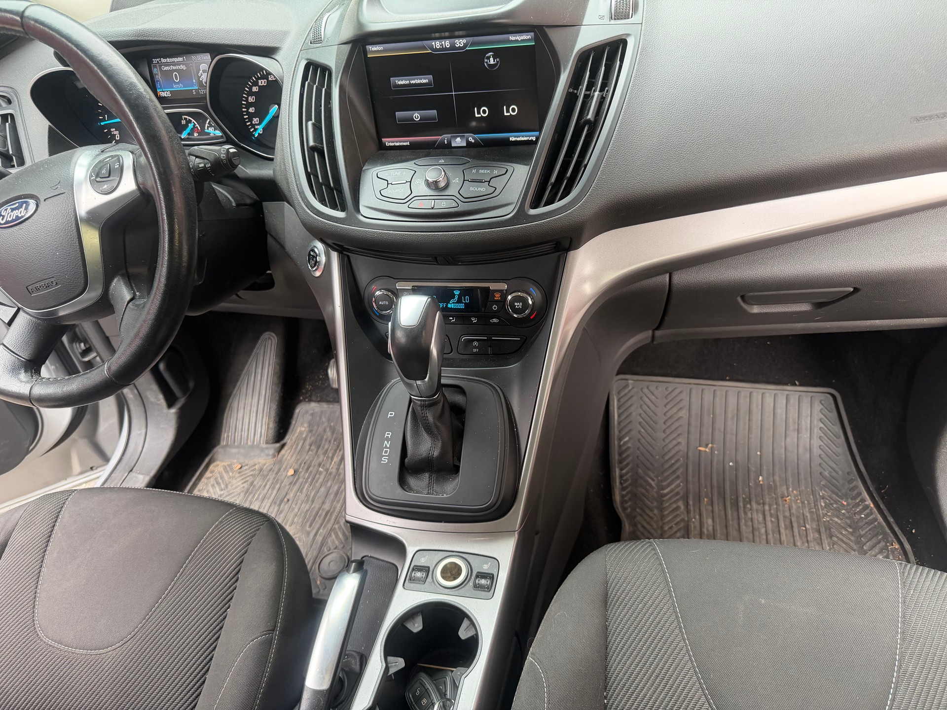 FORD Kuga 2.0 TDCi Titanium 4WD PowerShift-image-6