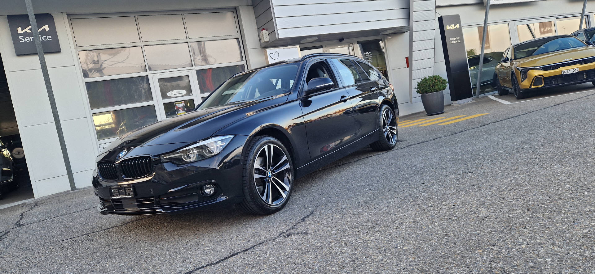 BMW 320d xDrive SAG Touring-image-0