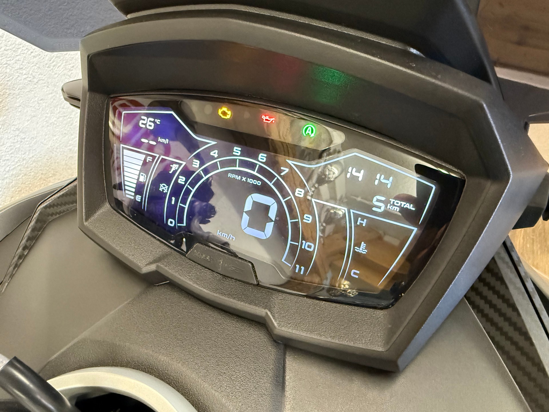 APRILIA SR 125 GT ABS E5+-showroom-element-2