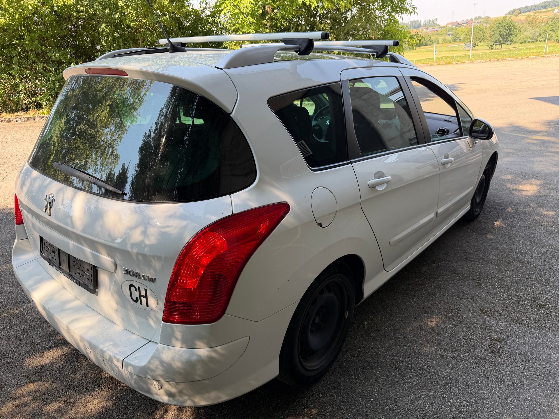 PEUGEOT 308 SW 2.0 HDI Allure Automatic-image-3