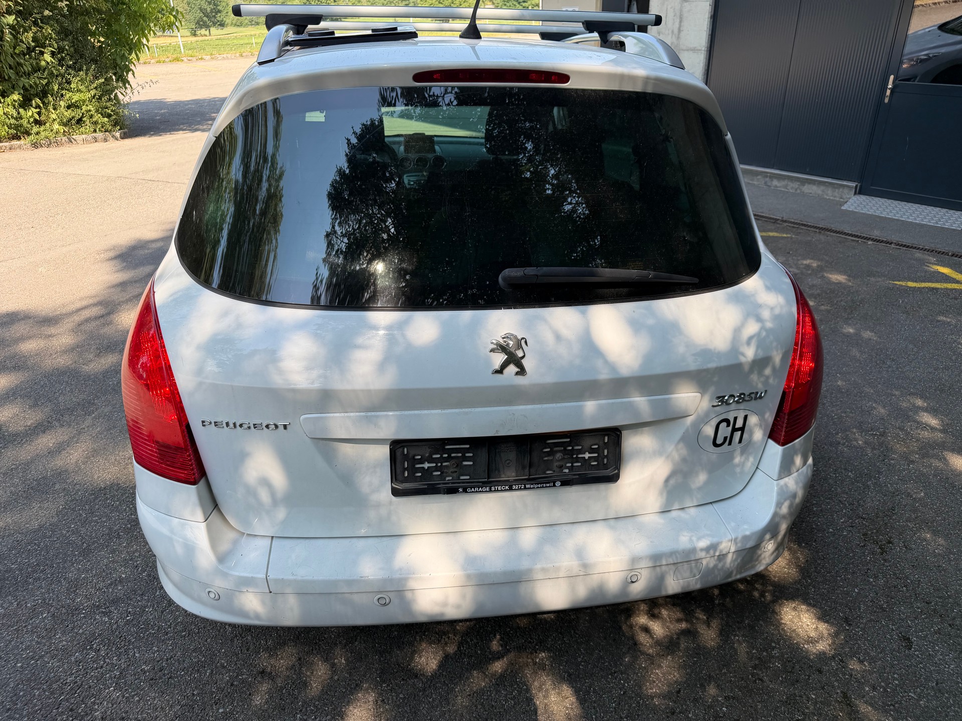 PEUGEOT 308 SW 2.0 HDI Allure Automatic-image-4