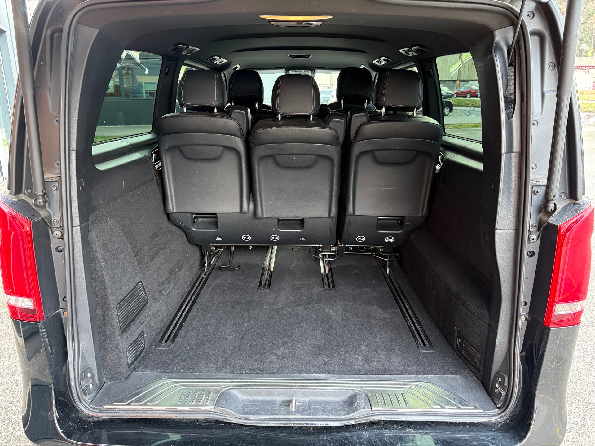 MERCEDES-BENZ V 250 d Avantgarde extralang 7G-Tronic-image-5
